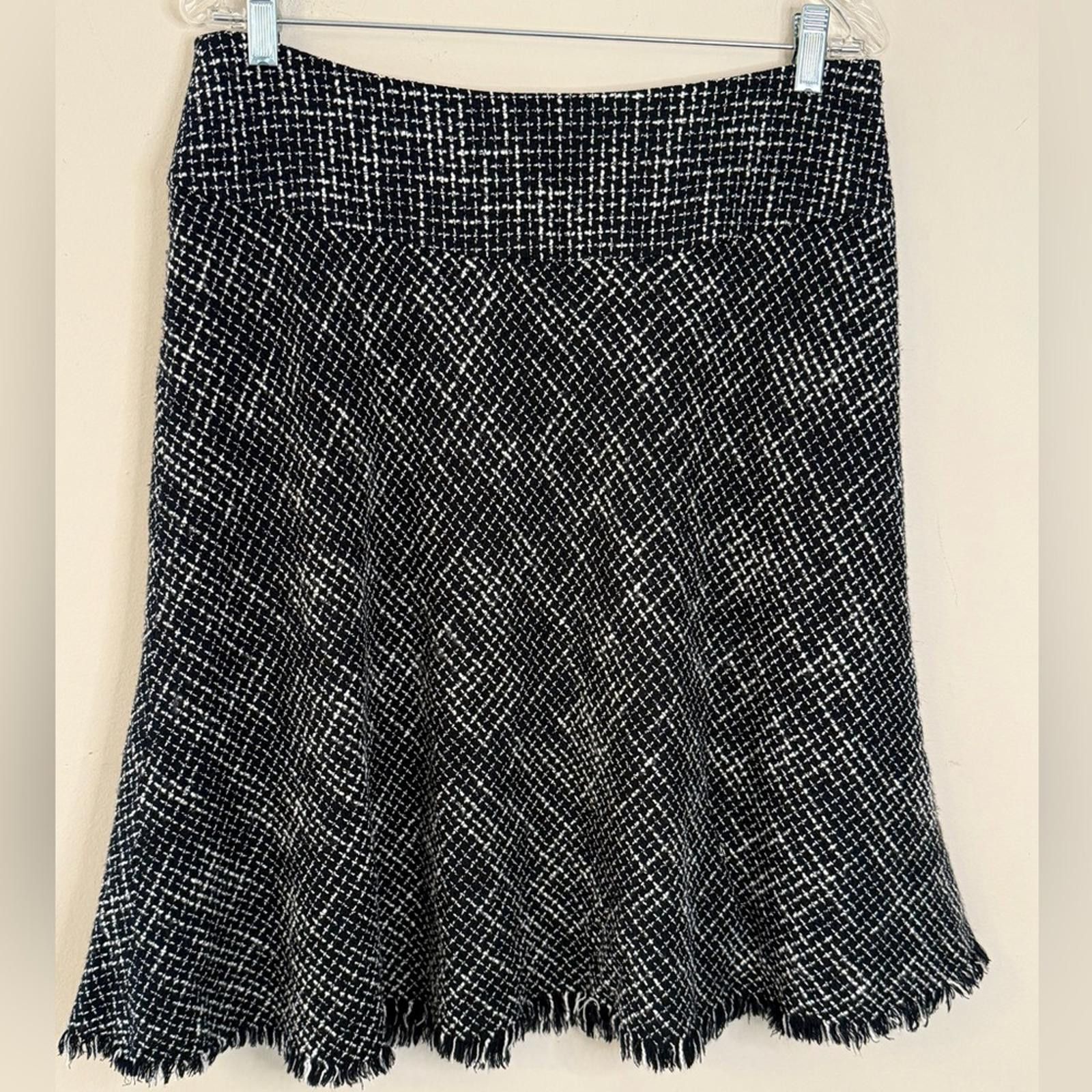 Coldwater Creek Coldwater Creek black & white tweed fringe mini skirt SZ M Size 32" / US 10 / IT 46 - 2 Thumbnail