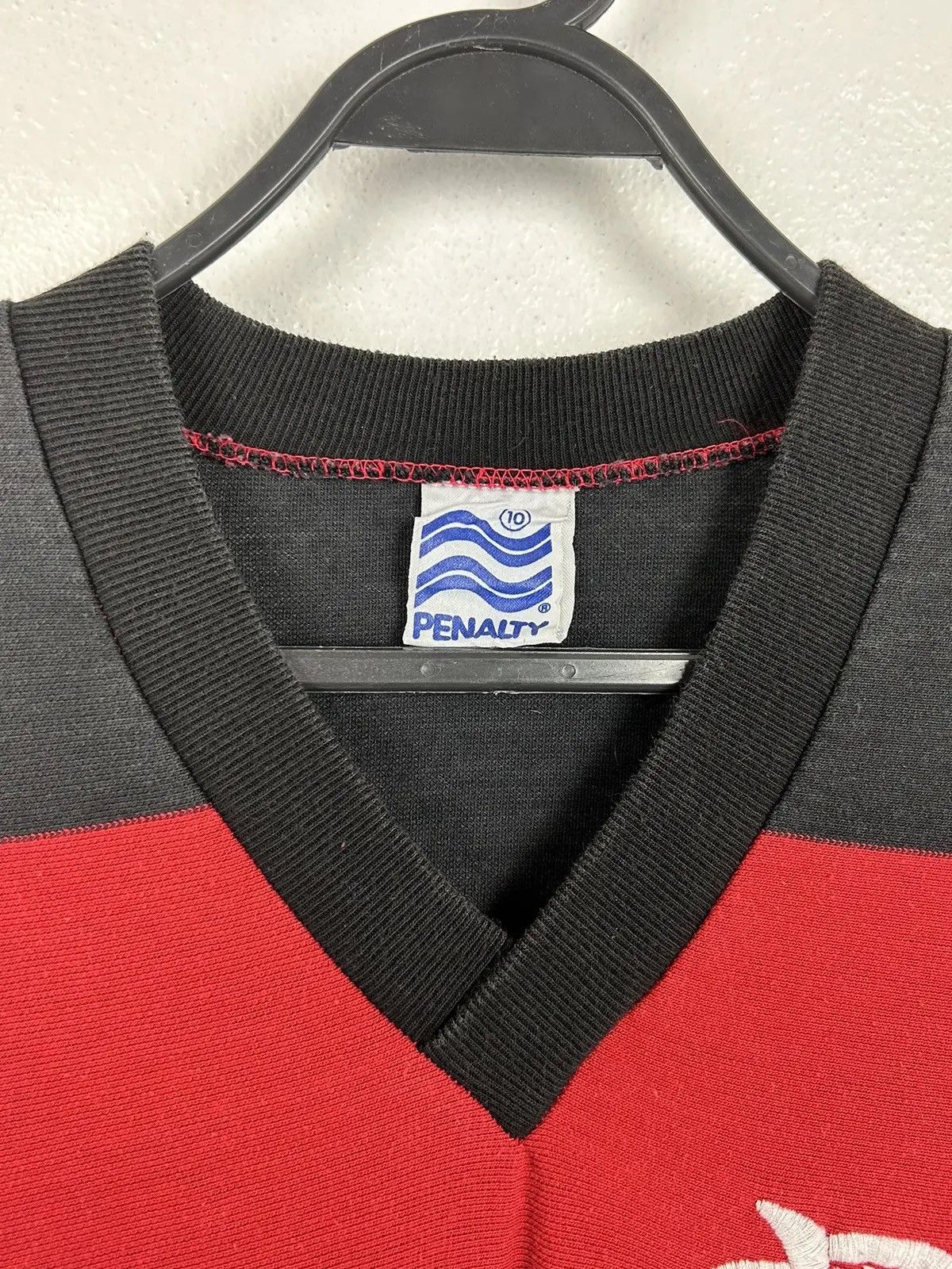 Penalty 80s Vintage Penalty Flamengo 1980 Home Kit Soccer Jersey Size US M / EU 48-50 / 2 - 8 Thumbnail