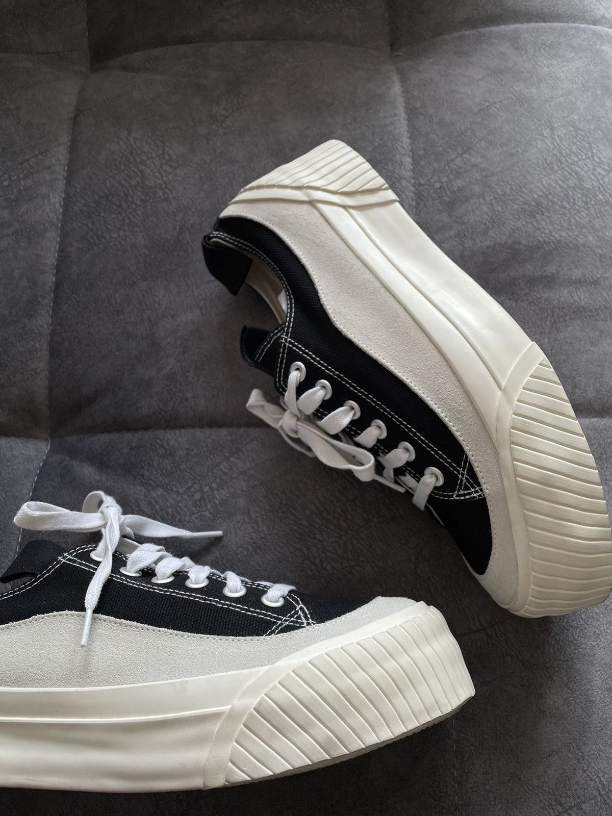 The Viridi Anne Rubberised Real Leather Low Top Sneakers