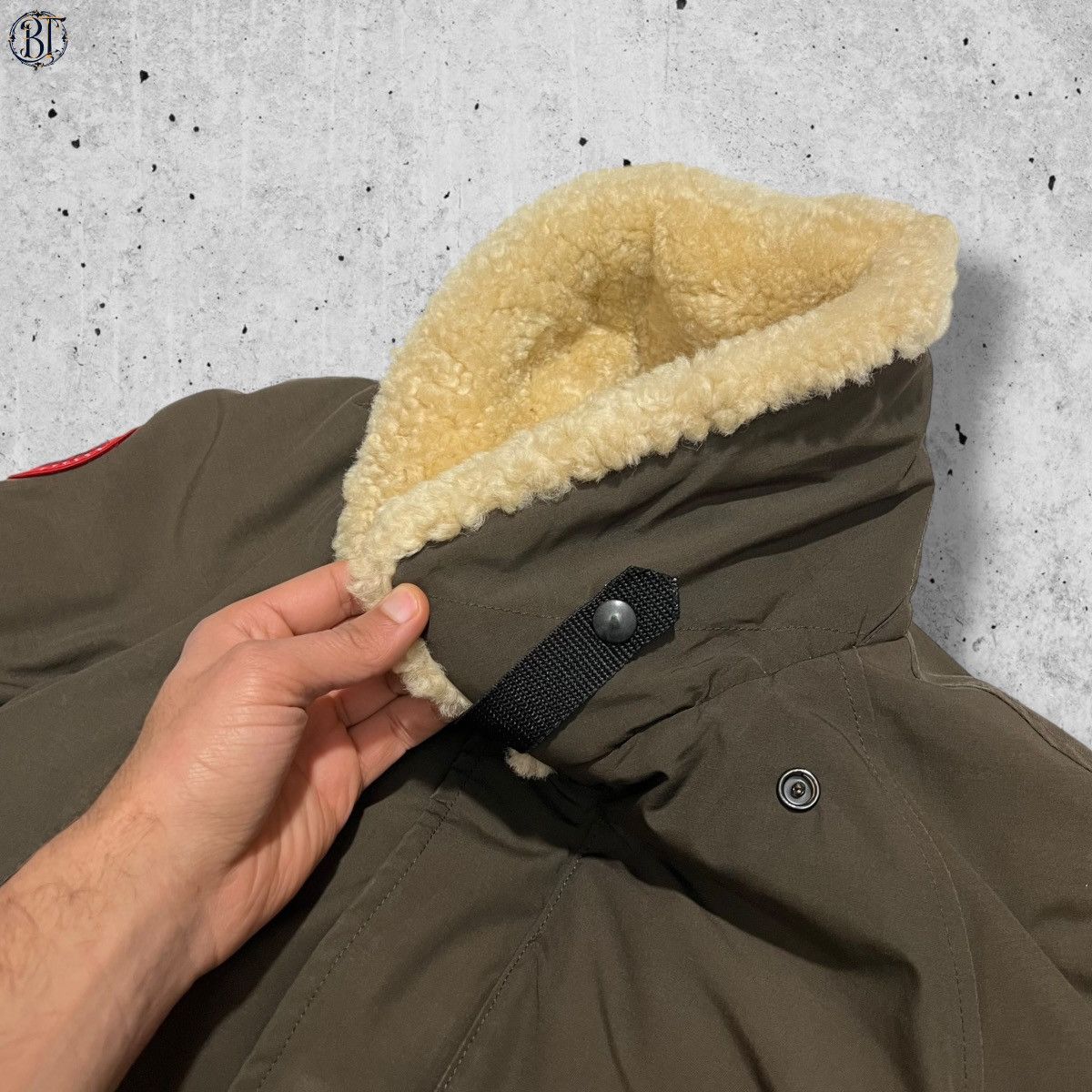 Canada Goose Canada Goose CHILLIWACK men's Airforce shearling bomber Size US XS / EU 42 / 0 - 17 Thumbnail
