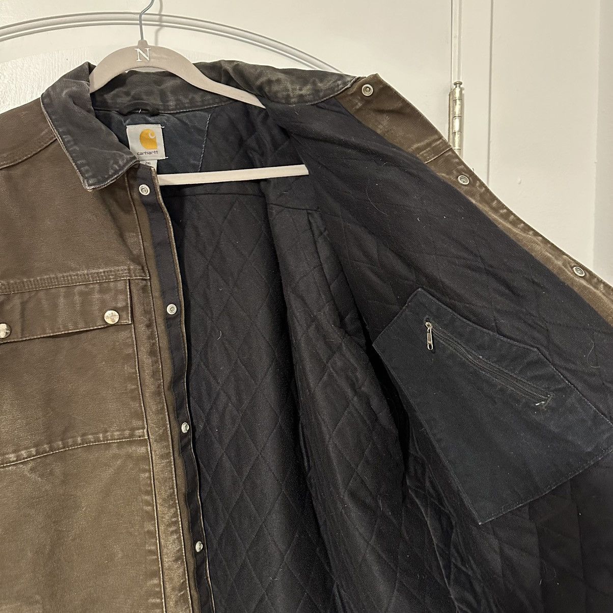 Carhartt Carhartt J285 WAL Multi-Pocket Quilt-Lined Jacket, Walnut Size US XXL / EU 58 / 5 - 4 Thumbnail