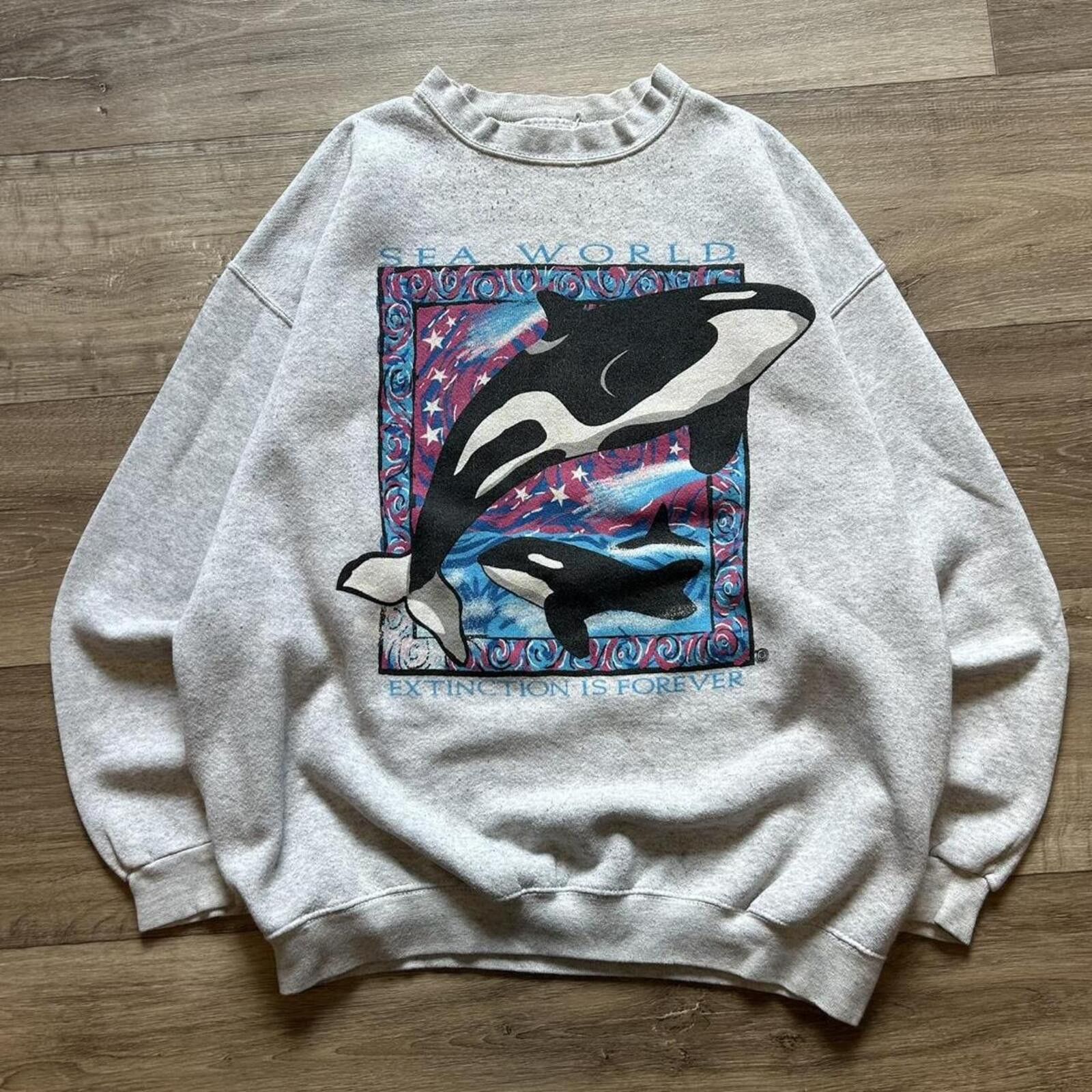 Other Vintage 90s Sea World rare grey crewneck sweatshirt size L Size US L / EU 52-54 / 3 - 1 Thumbnail