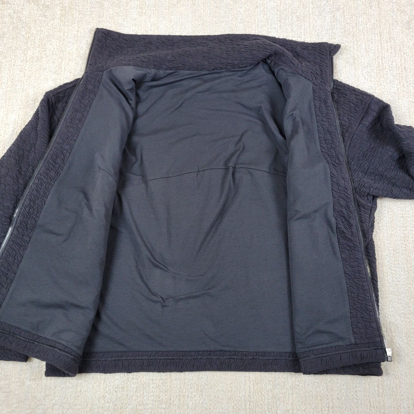 Lululemon Lululemon Rippled Full Zip Jacket Womens 8 Black Heavyweight Textured Cotton Blend Full Zip Casual Womens 8 Black Jacket Size M / US 6-8 / IT 42-44 - 3 Thumbnail