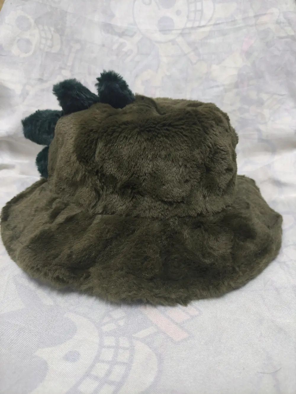 Universal Studios × Vintage JURASSIC WORLD VINTAGE BUCKET HAT FLUFFY AUTUMN/WINTER Size ONE SIZE - 7 Thumbnail