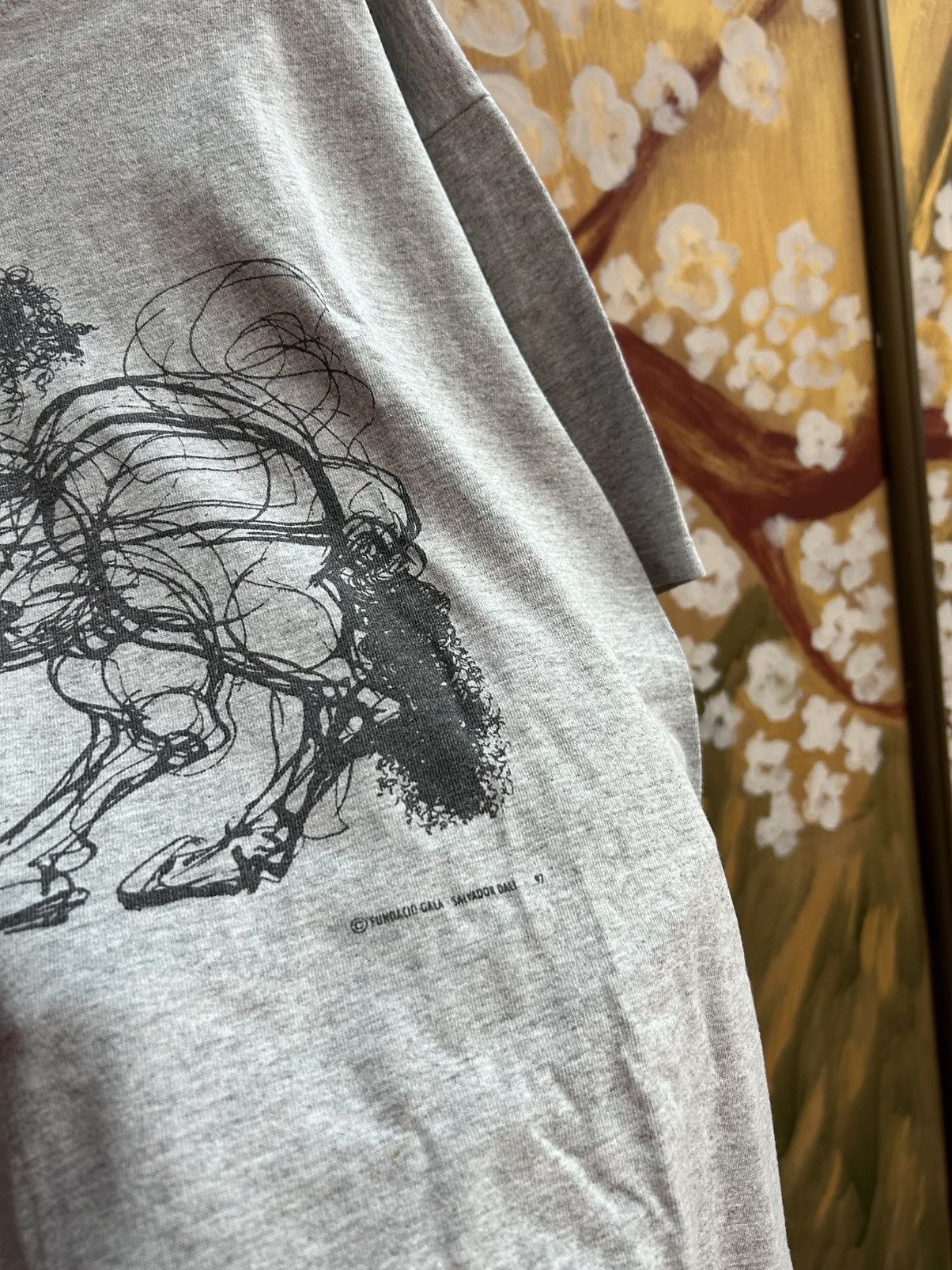 Vintage Vintage 1997 Salvador Dali Horse Rider Sketch Drawing Tee Size US L / EU 52-54 / 3 - 6 Thumbnail