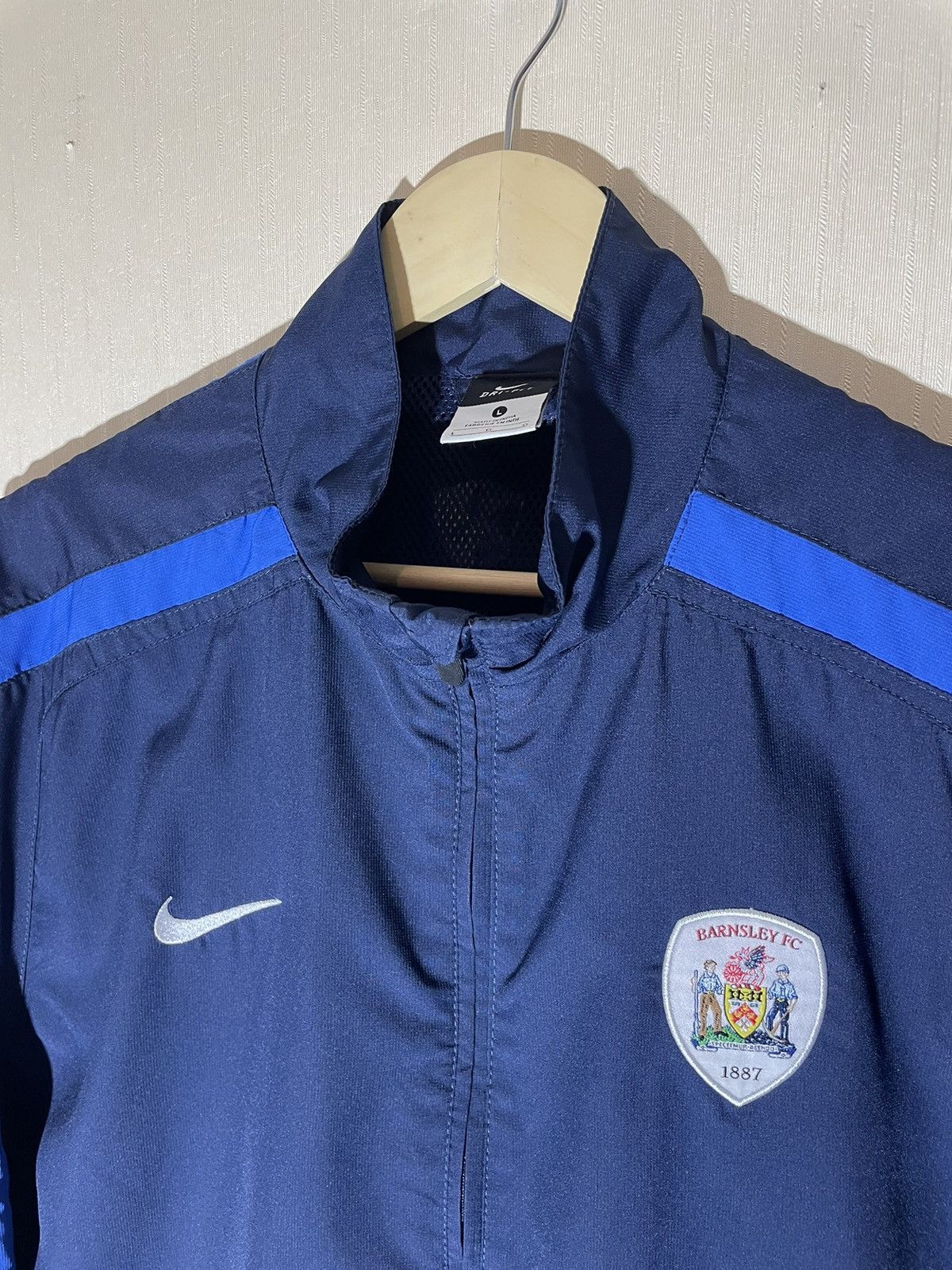 Nike Nike Barnsley light soccer jacket Size US L / EU 52-54 / 3 - 4 Thumbnail
