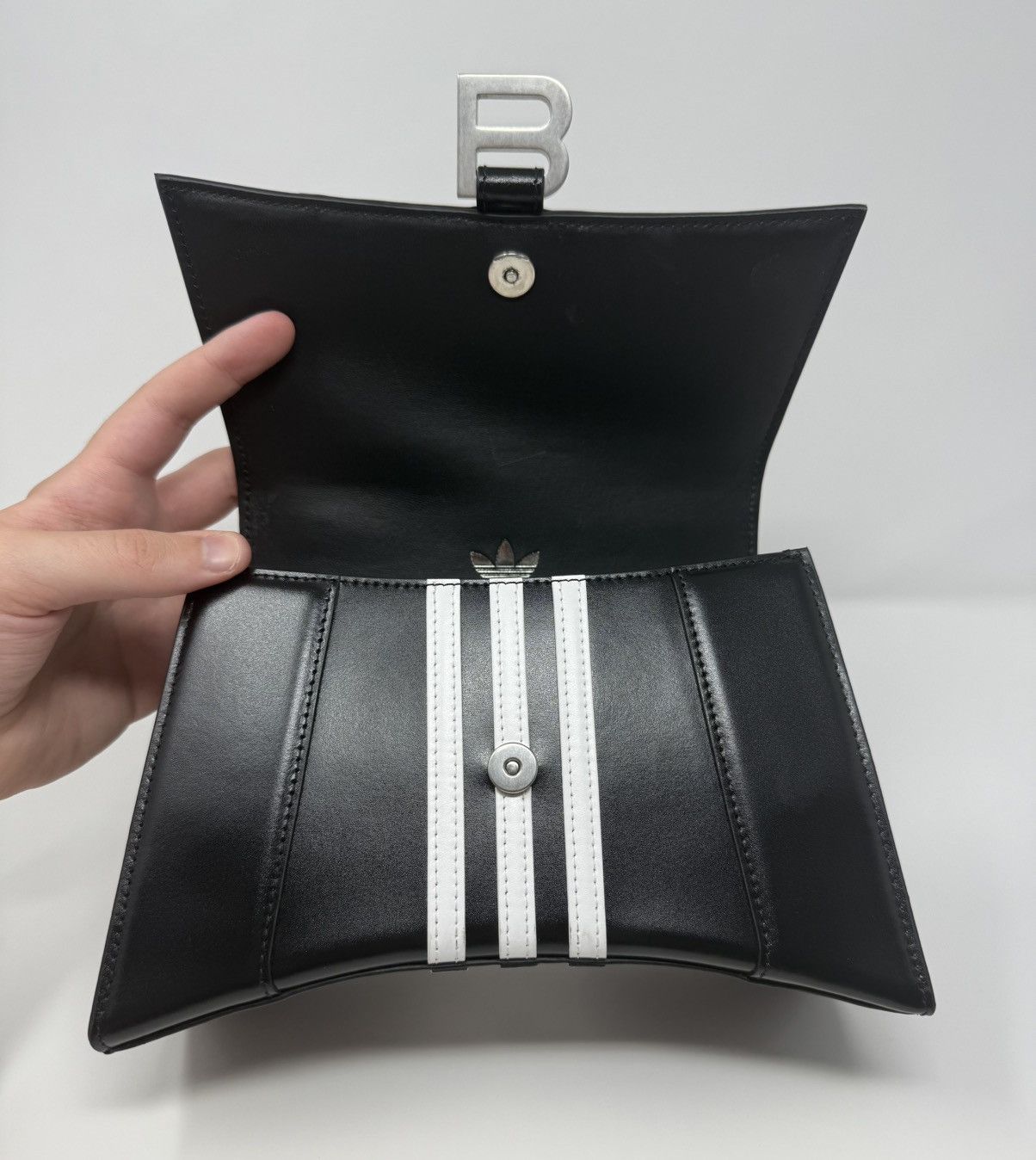 Adidas × Balenciaga Balenciaga Adidas Hourglass Leather Top Hand Bag Size ONE SIZE - 7 Thumbnail