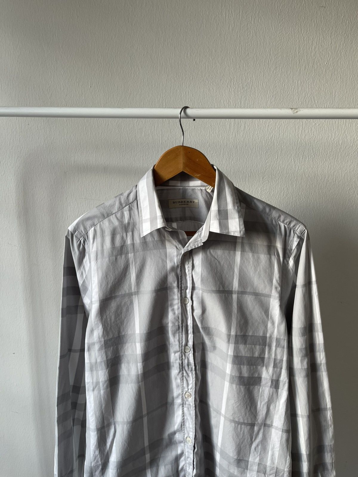 Burberry Burberry Grey Novacheck Shirt Size US M / EU 48-50 / 2 - 2 Thumbnail