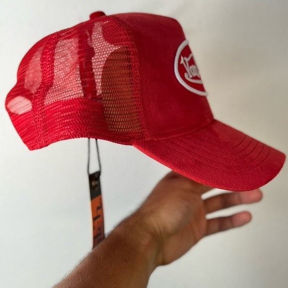 Designer × Von Dutch NWT VON DUTCH VELVET RED TRUCKER HAT Size ONE SIZE - 5 Thumbnail