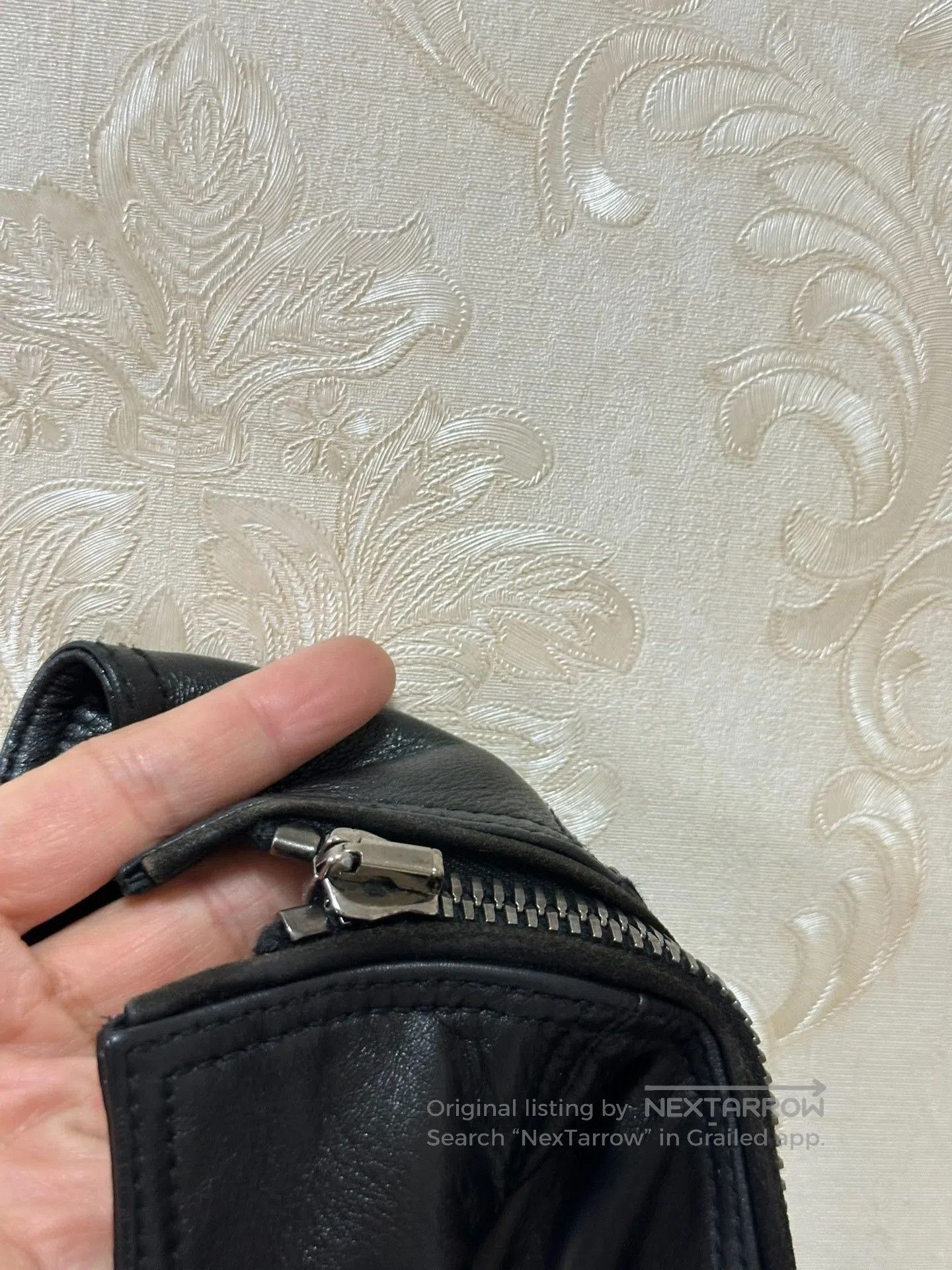 Versace Versace Classic Leather Jacket. Size M / US 6-8 / IT 42-44 - 8 Thumbnail