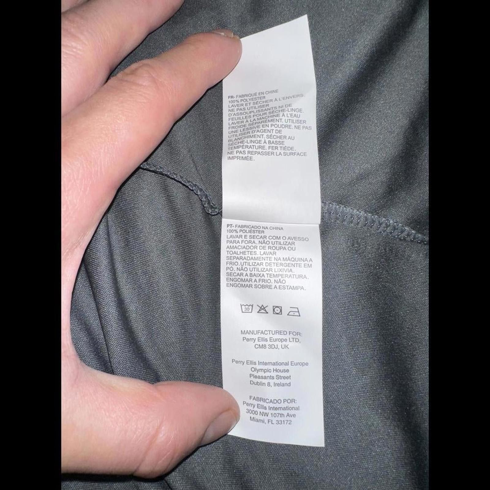 Nike Mens Nike Essential Short-Sleeve Hydroguard Swim Shirt Size US L / EU 52-54 / 3 - 8 Thumbnail