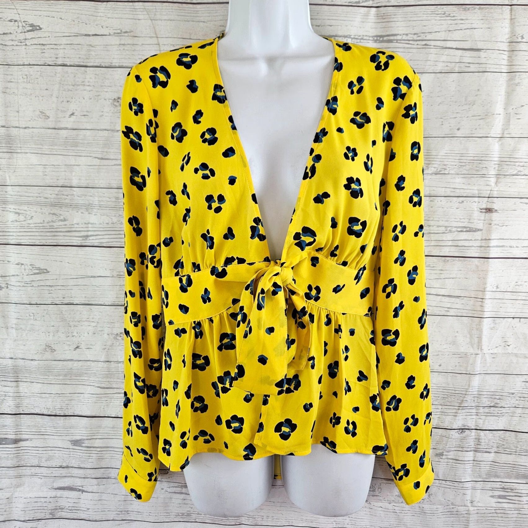Vintage Cabi Womens Blouse Tie Front Size S Yellow Black Animal Print Shirt Womens Tan Yellow Size S / US 4 / IT 40 - 2 Thumbnail