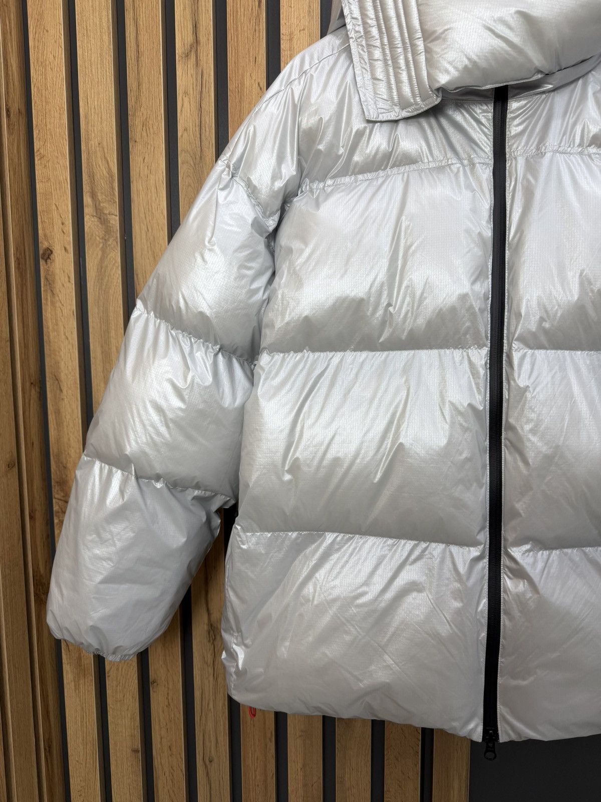 Adidas Adidas x Moon Boot Puffer Jacket Metallic Silver Size US L / EU 52-54 / 3 - 4 Thumbnail