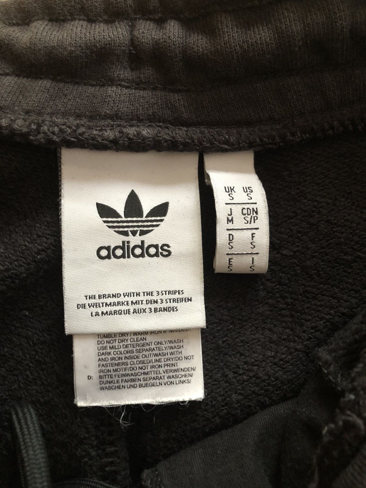 Adidas ADIDAS BIG LOGO VINTAGE QUALITY SHORTS Size US 30 / EU 46 - 5 Thumbnail