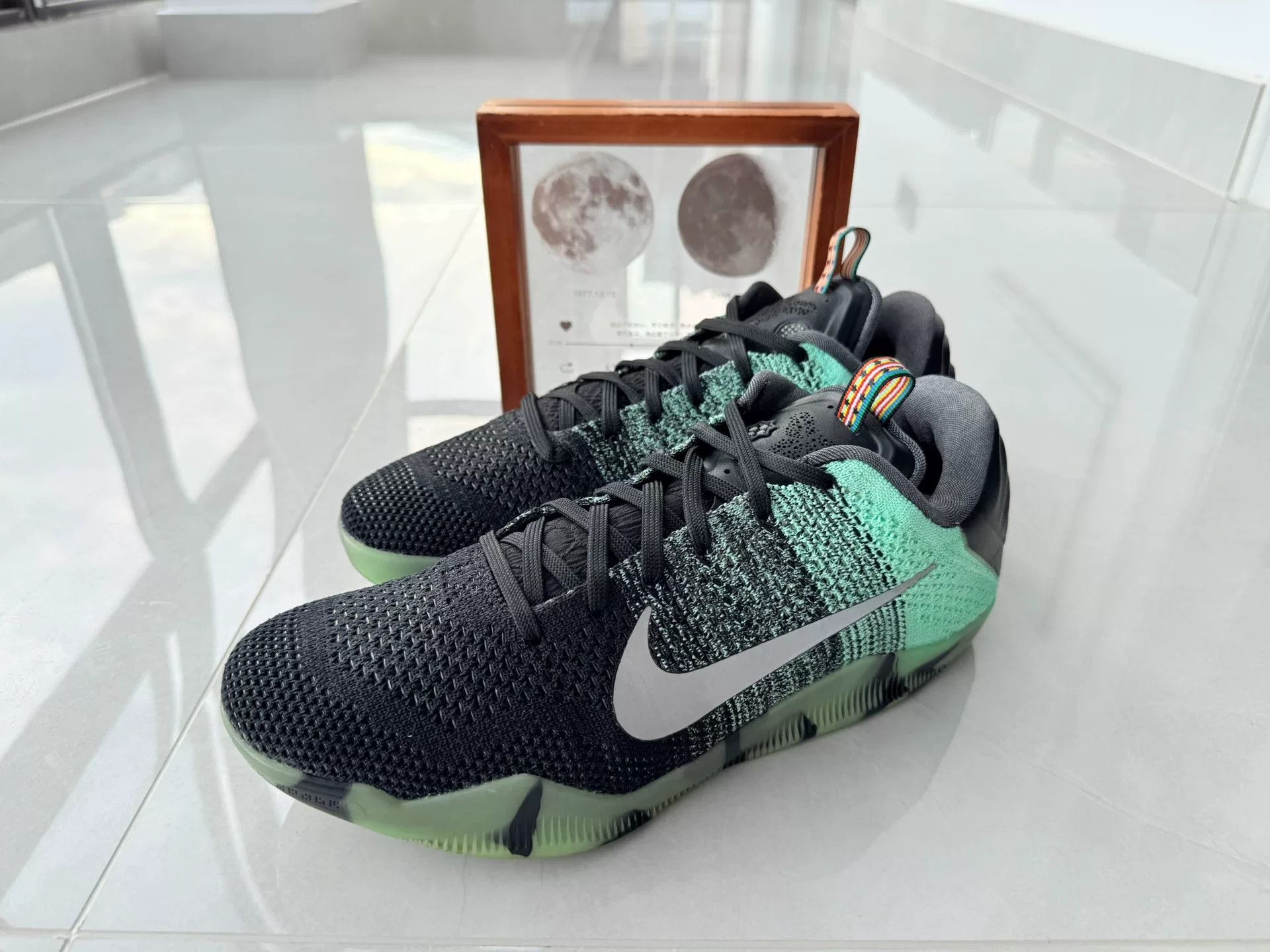Nike Nike KOBE11 Gradient Multi Lowtop Sneakers 10 Men Size US 10 / EU 43 - 1 Thumbnail
