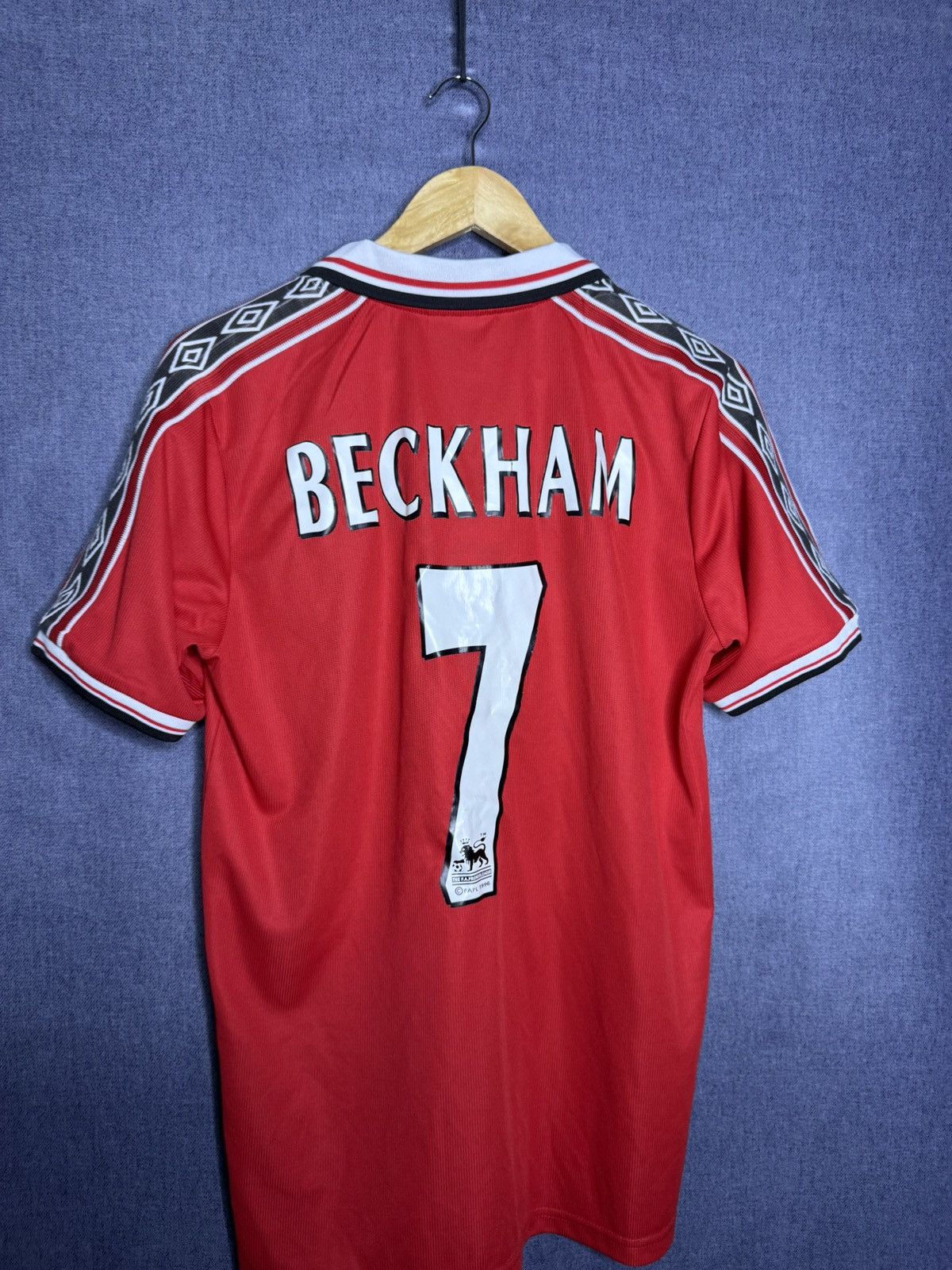 Umbro Beckham#7 Vintage Umbro Manchester United Sharp Jersey Retro Size US M / EU 48-50 / 2 - 6 Thumbnail