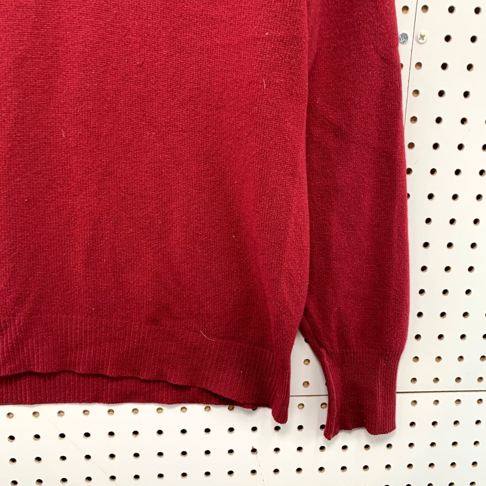 Vintage Thane Sweater Mens Large Red V-Neck 100% Cashmere Vintage Pullover Winter Long Sleeve Shirt Size US L / EU 52-54 / 3 - 6 Thumbnail