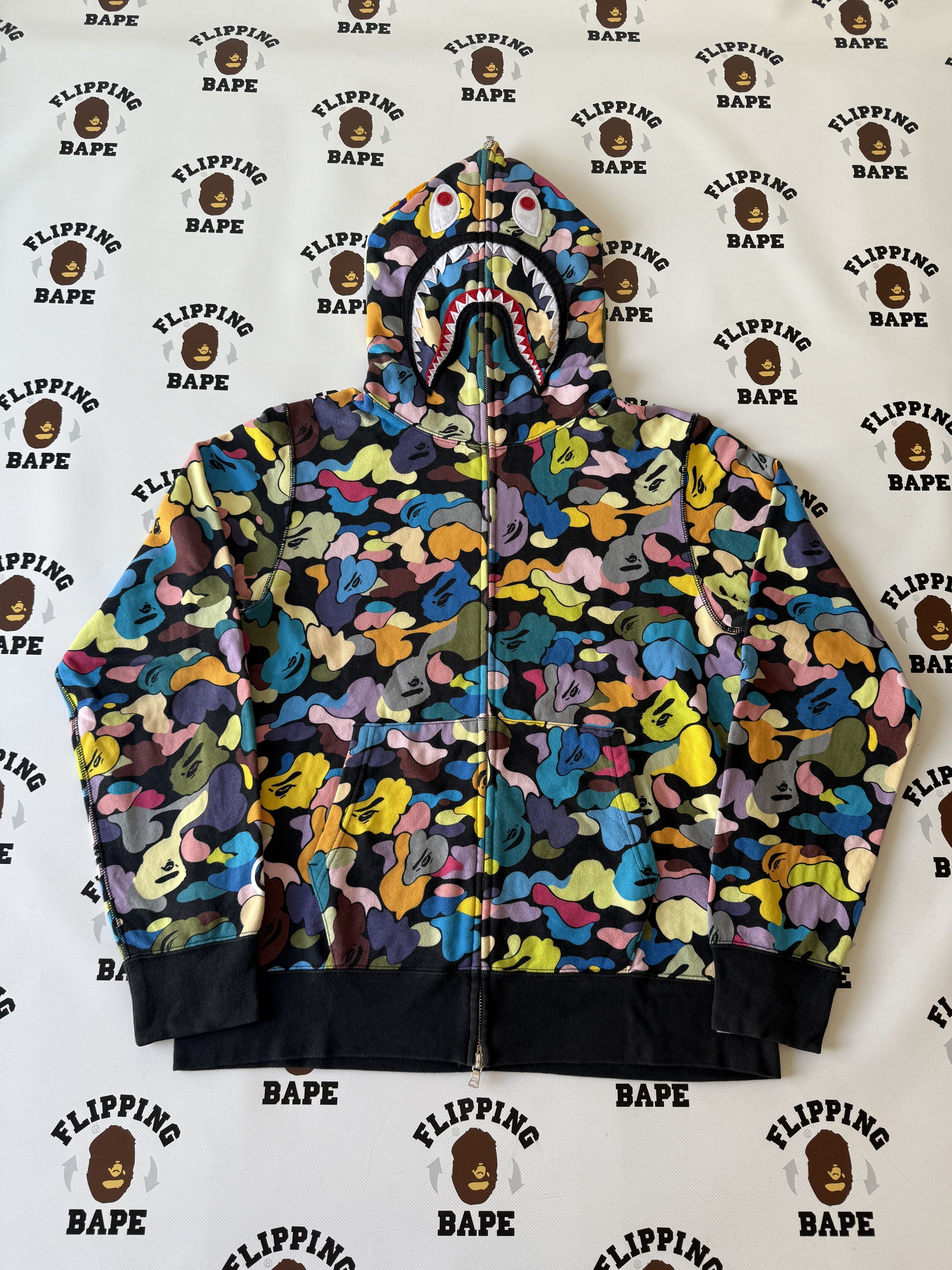 Bape エイプ マルチ　パーカー　Multi camo zip hoodie A BATHING APE（アベイシングエイプ）の「NEW MULTI CAMO SHARK