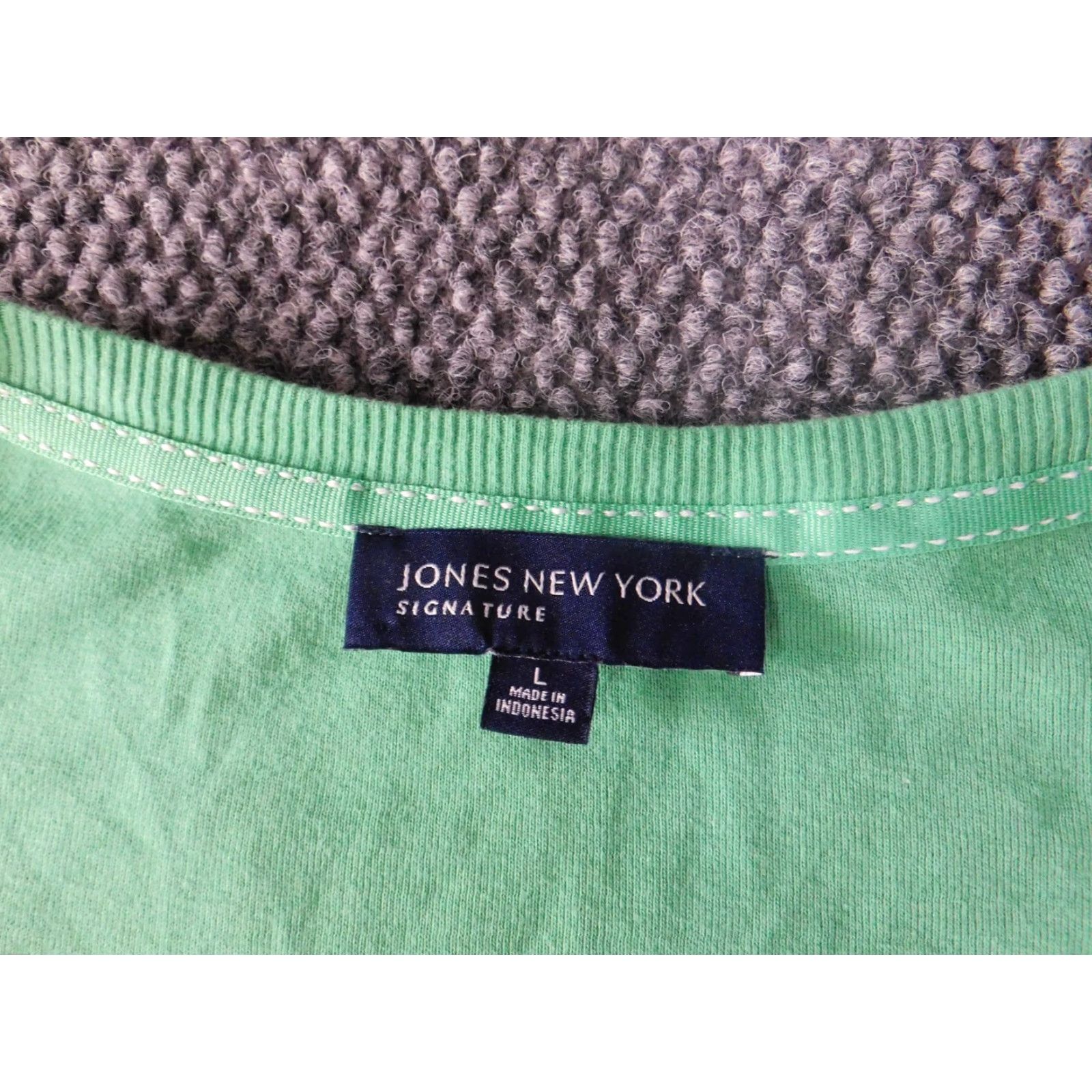 Jones New York Jones New York Blouse Womens Large Green V-Neck Casual Long Sleeve Pullover 100% Cotton Rayon Stretch Classic Modern Care Regular Basic Sports Shirt Size L / US 10 / IT 46 - 4 Thumbnail