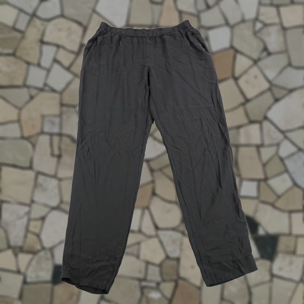 Eileen Fisher Eileen Fisher Pants Womens Medium Black Silk Tapered Lightweight Stretch Office Dress Pants Size 30" / US 8 / IT 44 - 1 Thumbnail
