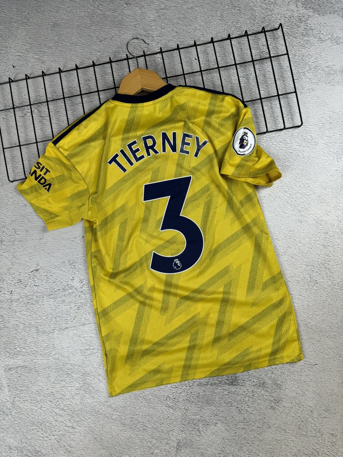 Adidas × Vintage TIERNEY Vintage Arsenal 2019/20 Adidas Jersey Blokcore S sz Size US S / EU 44-46 / 1 - 2 Thumbnail
