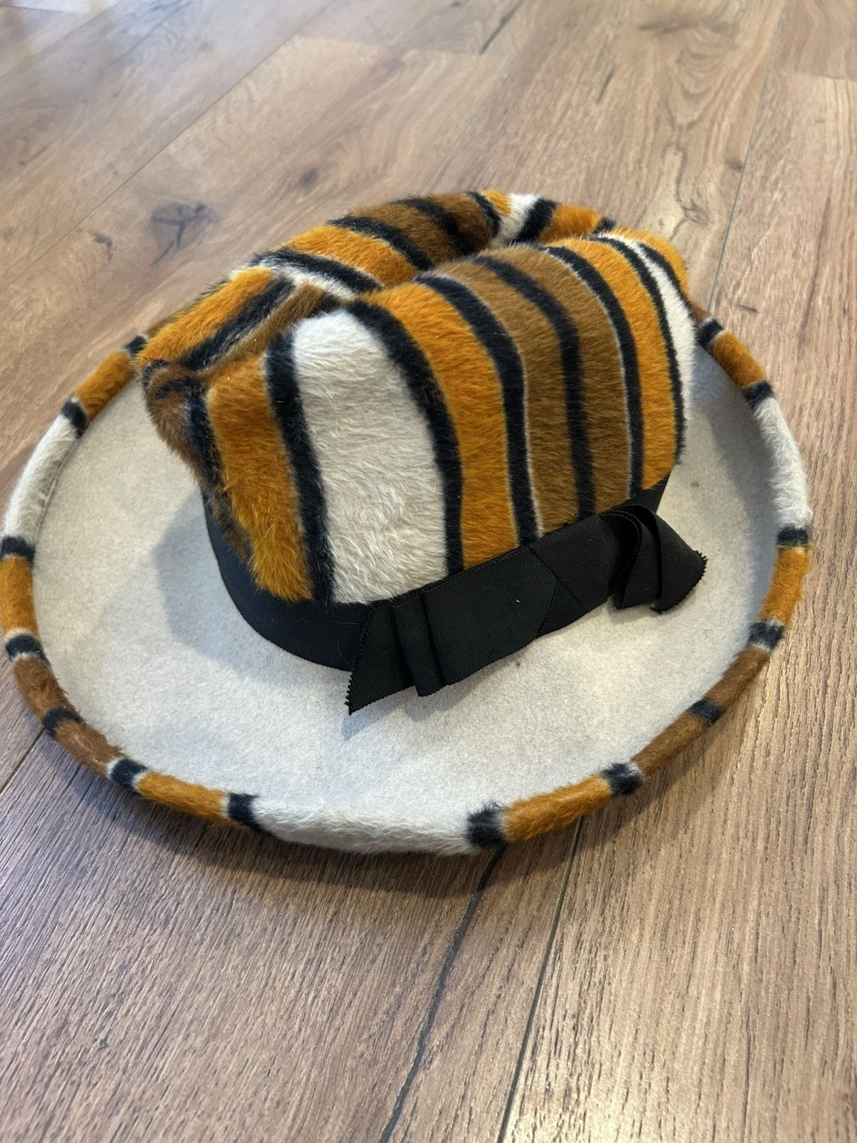 Yves Saint Laurent Ysl striped hat Size ONE SIZE - 1 Thumbnail
