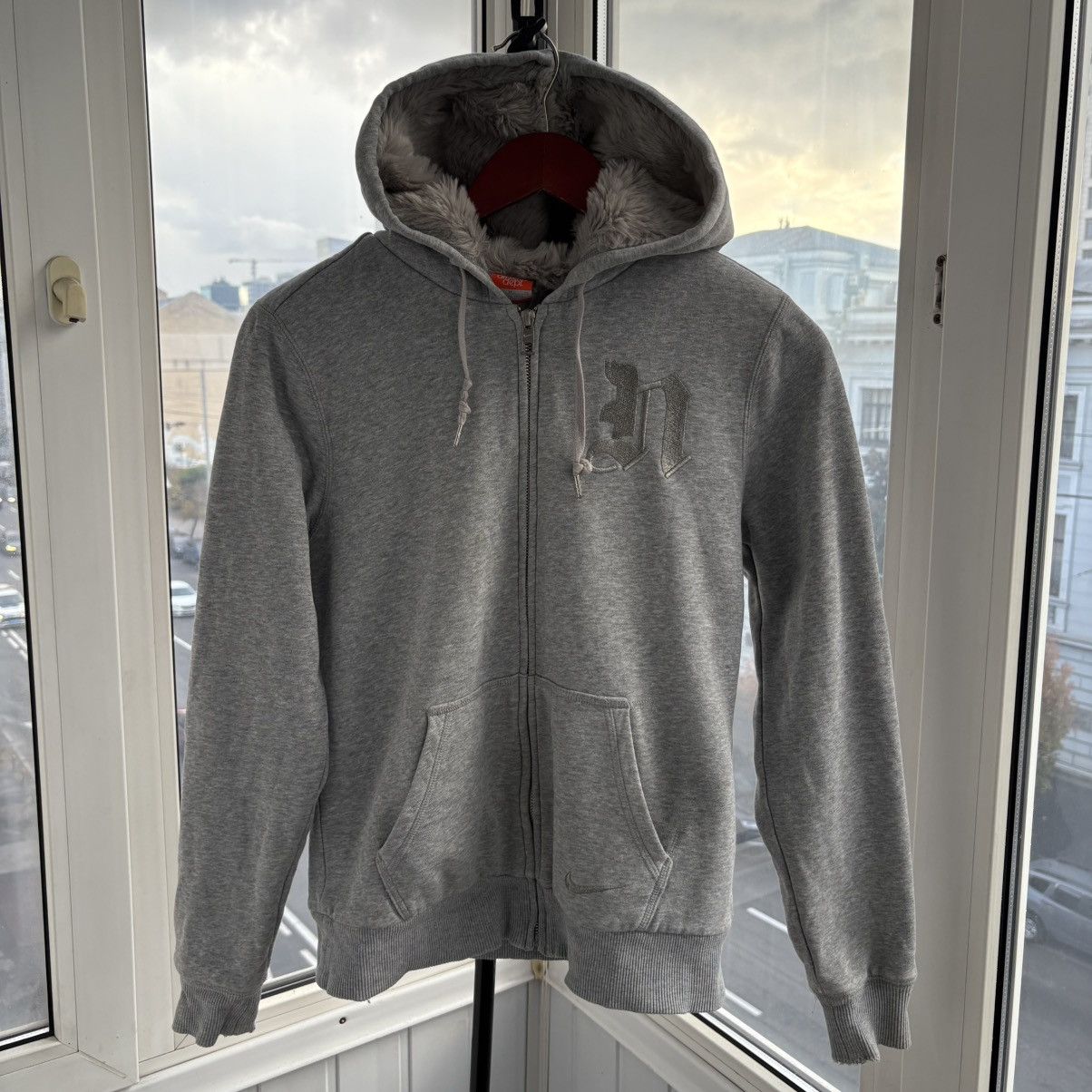 Nike Nike Fur Hoodie Jacket Vintage 00s Distressed Size M / US 6-8 / IT 42-44 - 1 Thumbnail