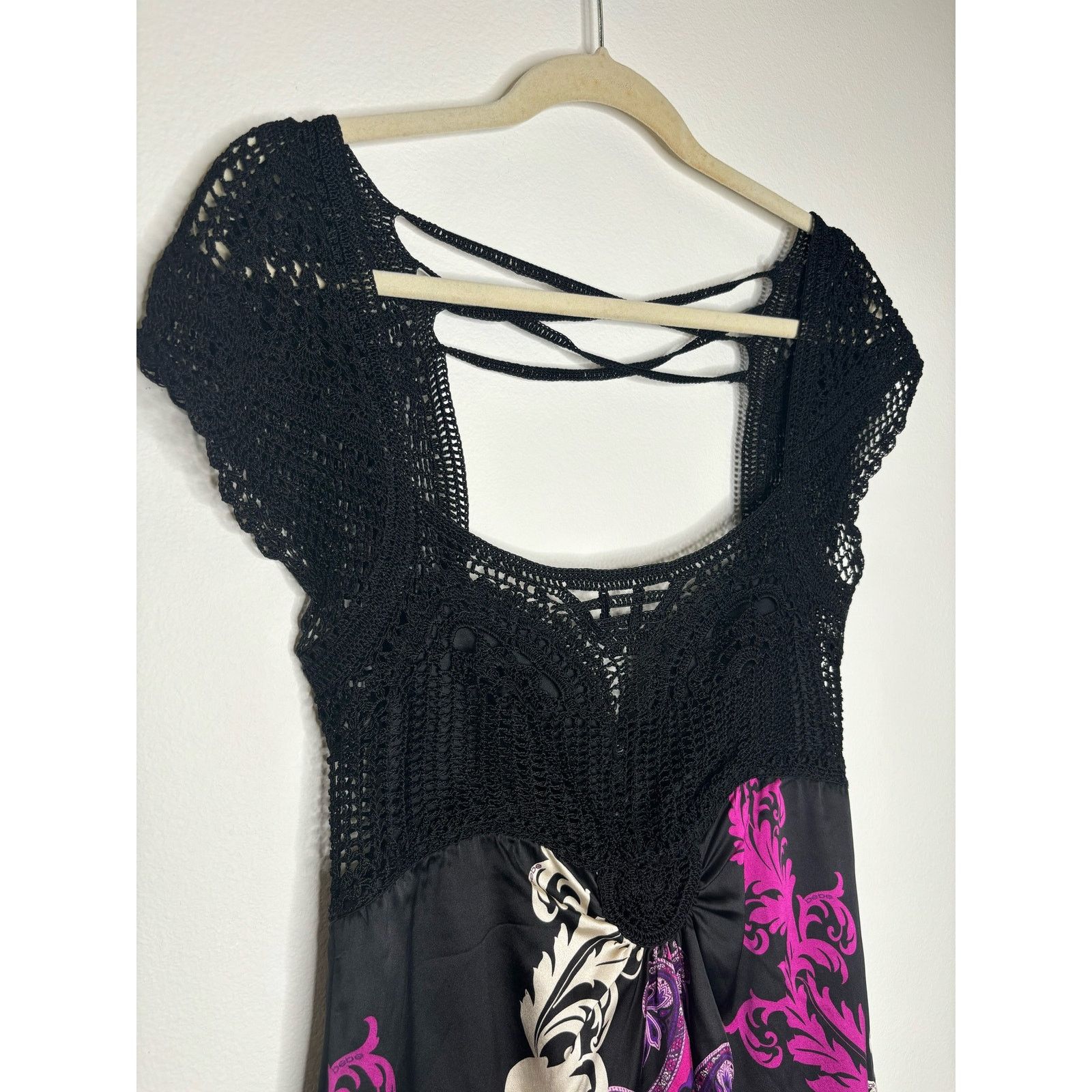 Bebe Bebe crochet and silk mini dress Size M / US 6-8 / IT 42-44 - 2 Thumbnail