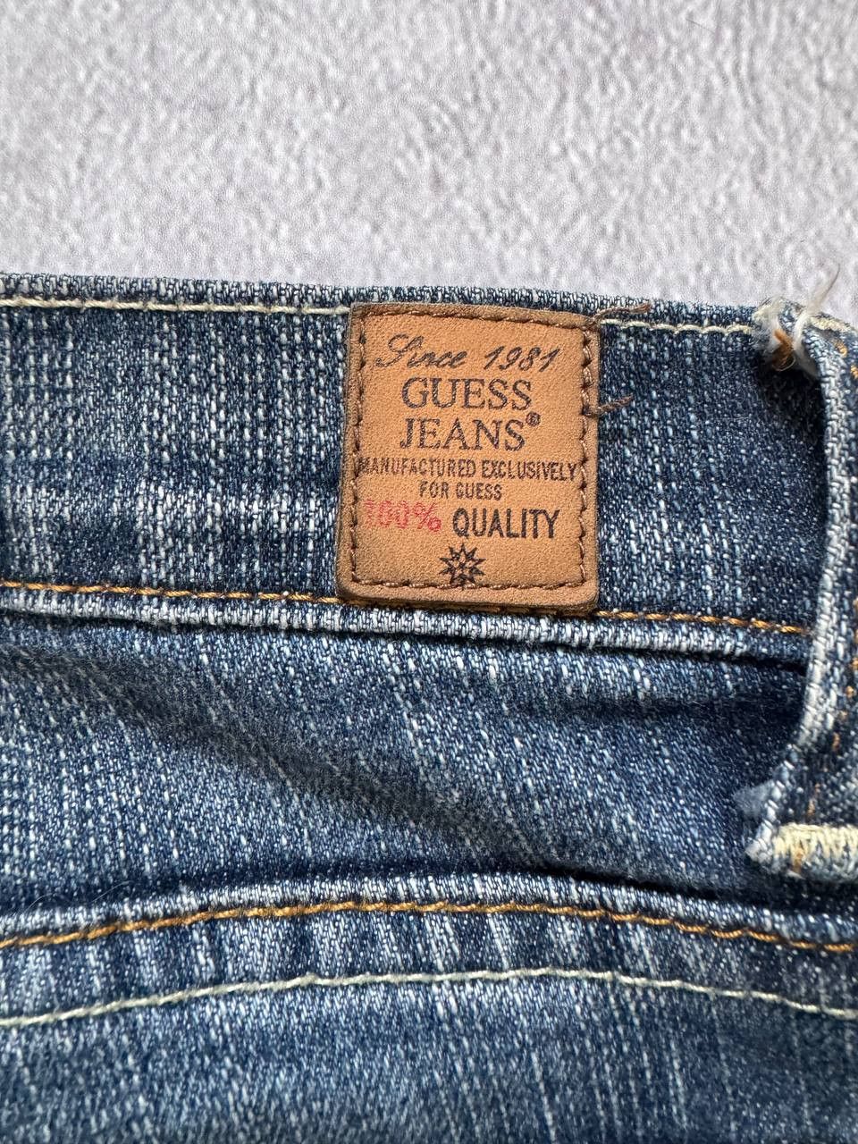Guess Vintage Y2K Guess Bootcut Flared Jeans Floral Embroidered Size 27" / US 4 / IT 40 - 4 Thumbnail