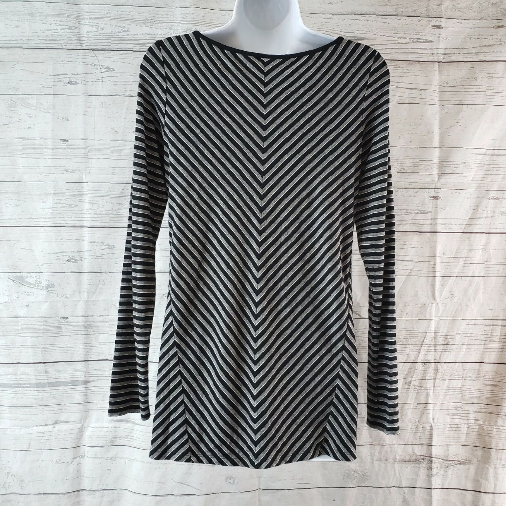 J. Jill J Jill Wearever Collection Womens Top XS Black Striped Long Sleeve Round Neck Rayon Spandex Blouse Shirt Womens Size XS / US 0-2 / IT 36-38 - 4 Thumbnail