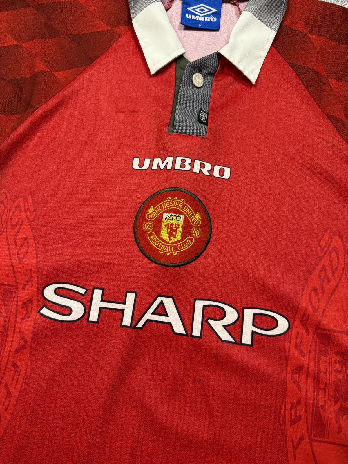 Umbro UMBRO SHARP MANCHESTER UNITED 90s JERSEY Size US M / EU 48-50 / 2 - 3 Thumbnail