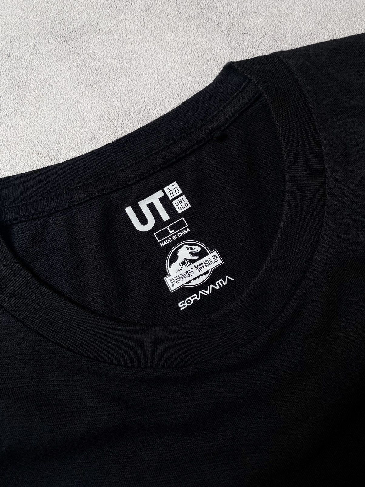 Club Sorayama × Uniqlo Uniqlo X Hajime Sorayama Jurassic World Tshirt Size US L / EU 52-54 / 3 - 8 Thumbnail
