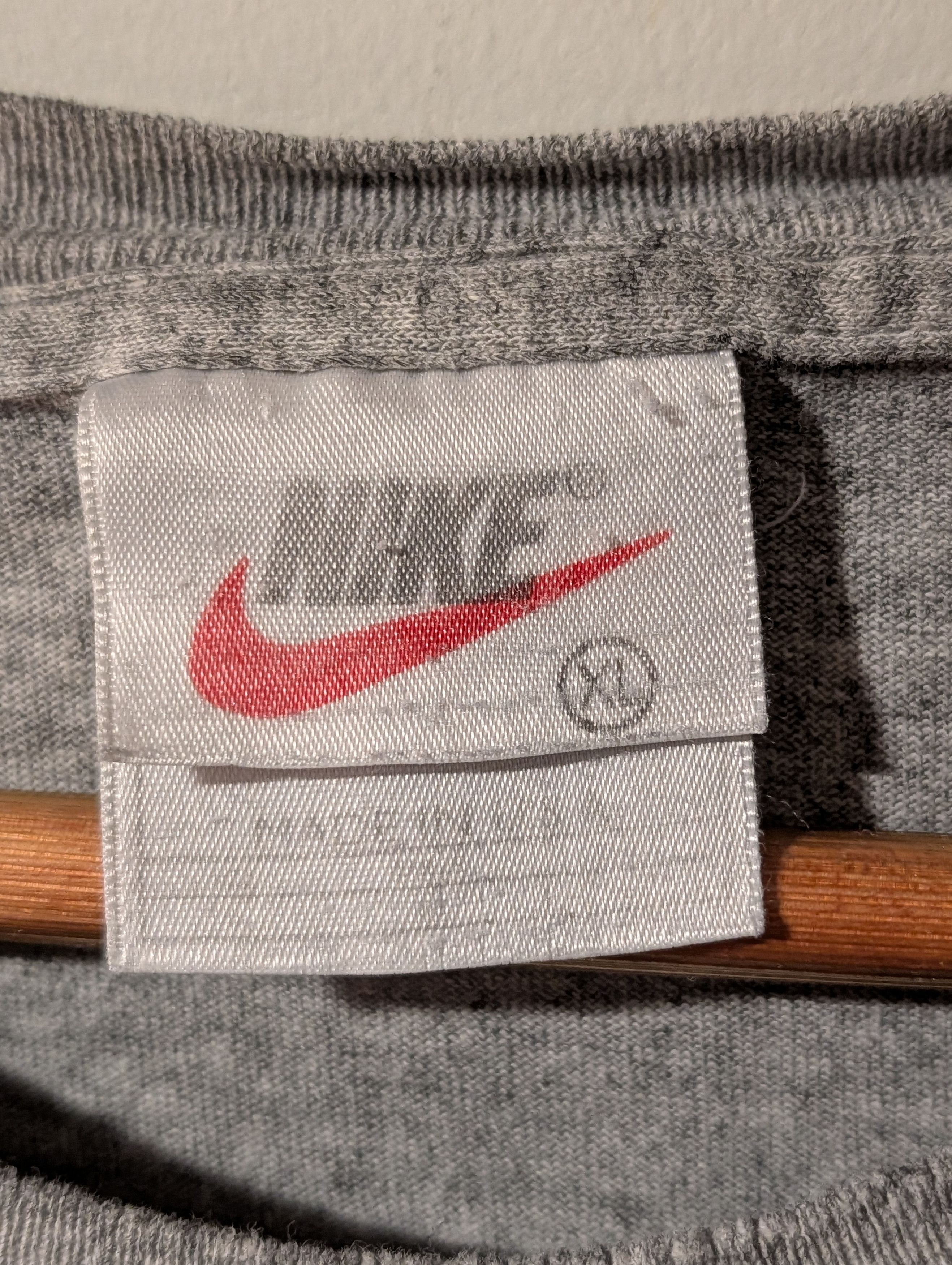 Nike Vintage 90s Nike Athletics Swoosh Performance T-Shirt Size US XL / EU 56 / 4 - 8 Thumbnail