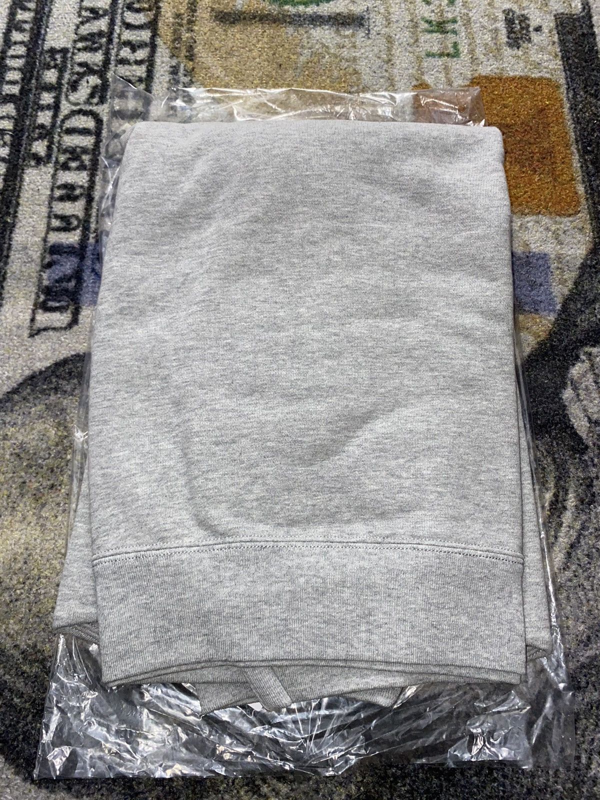Andy Warhol × Kaws × Uniqlo KAWS x Uniqlo x Andy Warhol Sweatshirt Crewneck Size US XXL / EU 58 / 5 - 3 Thumbnail