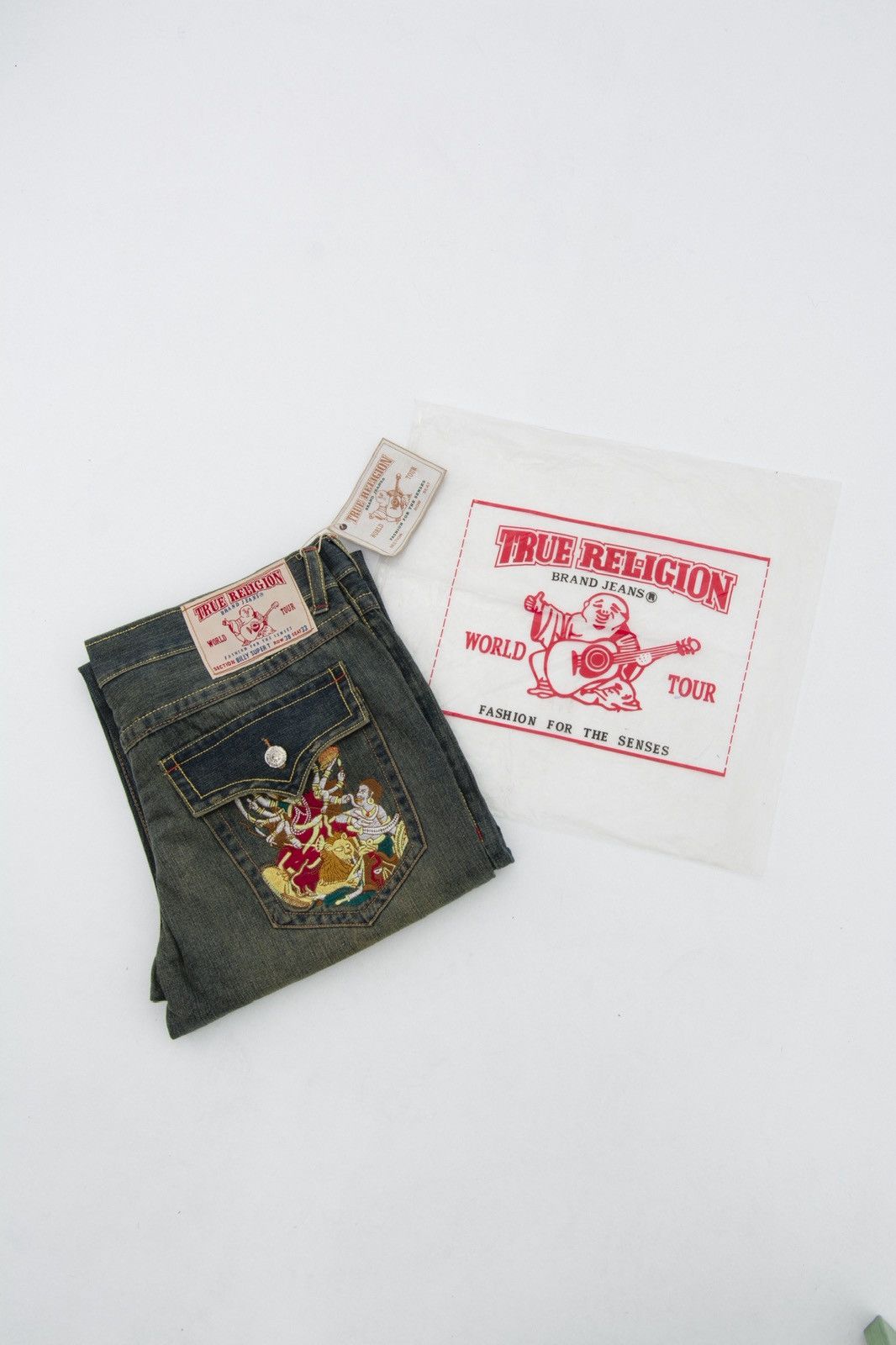 True Religion True Religion distressed faded denim pants Size US 38 / EU 54 - 7 Thumbnail