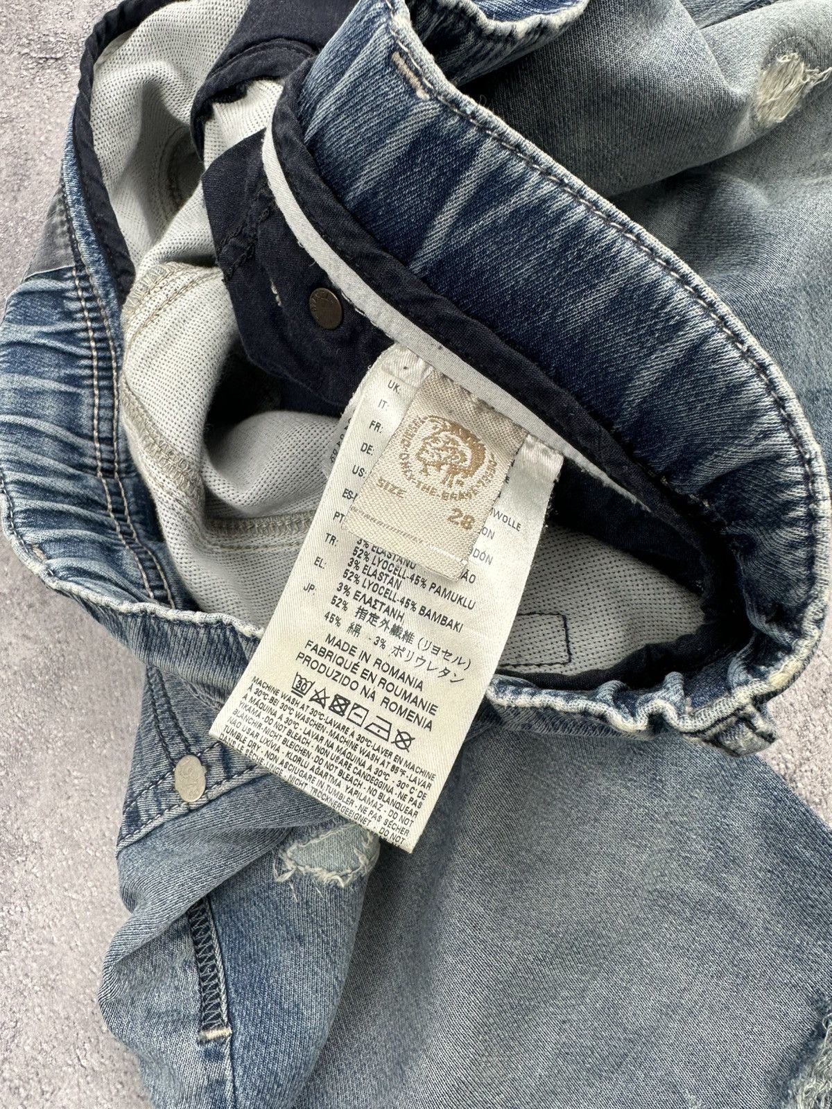 Diesel Vintage Y2K Diesel Distressed Blue Faded Krooley Joggjeans Size US 28 / EU 44 - 11 Thumbnail