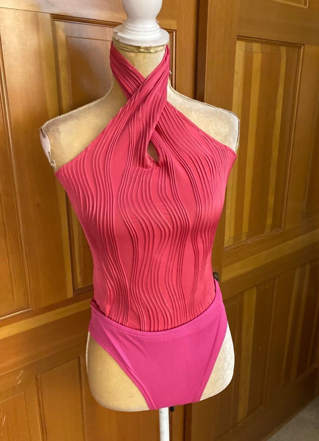 Designer × Other Nwt, Lavishly Paris Privé Solid Halter Bodysuit. Size M / US 6-8 / IT 42-44 - 7 Thumbnail