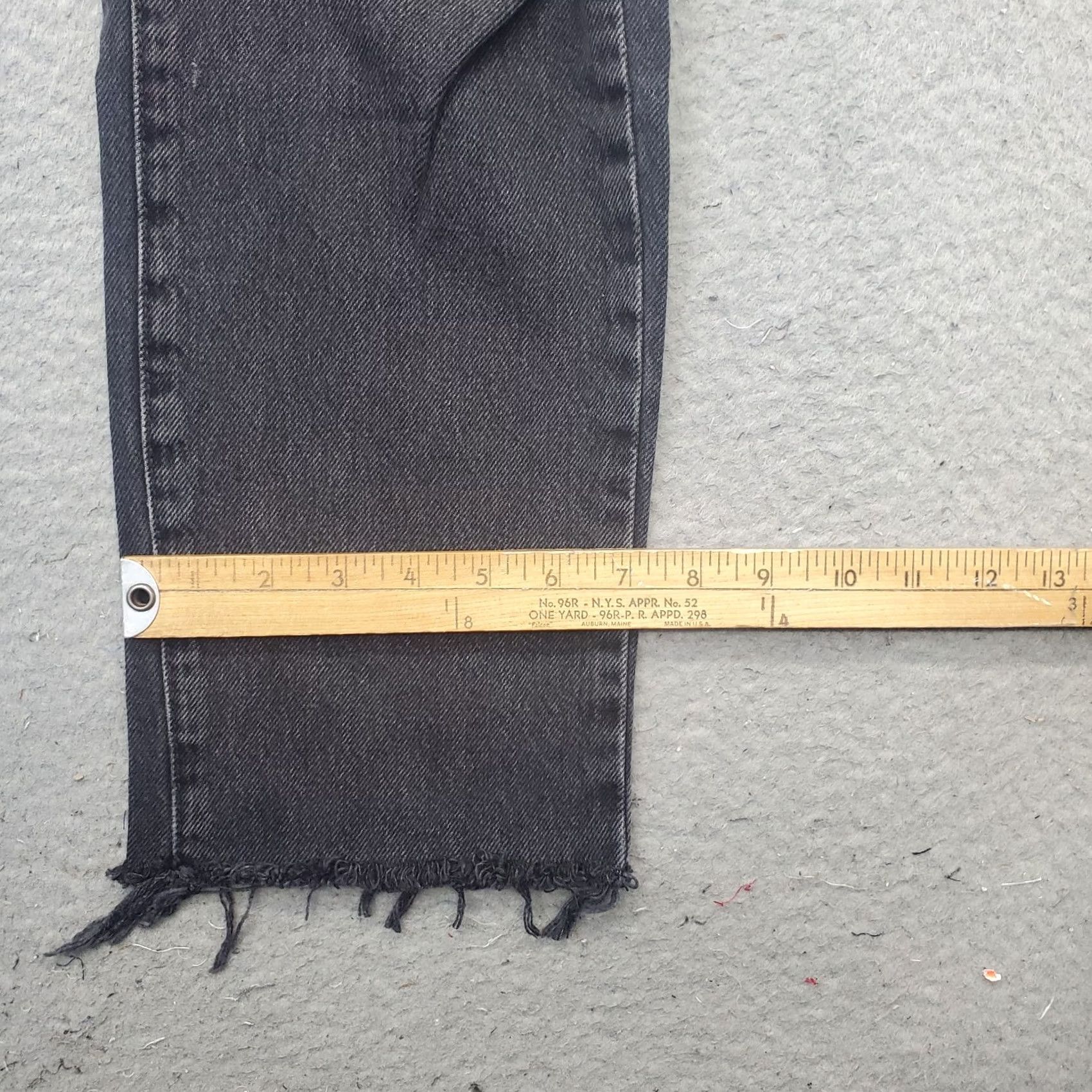 Garage VINTAGE Garage Jeans Womens 0 Black Denim Distressed Frayed Hem Straight Leg Size 25" / US 0 / IT 36 - 5 Thumbnail