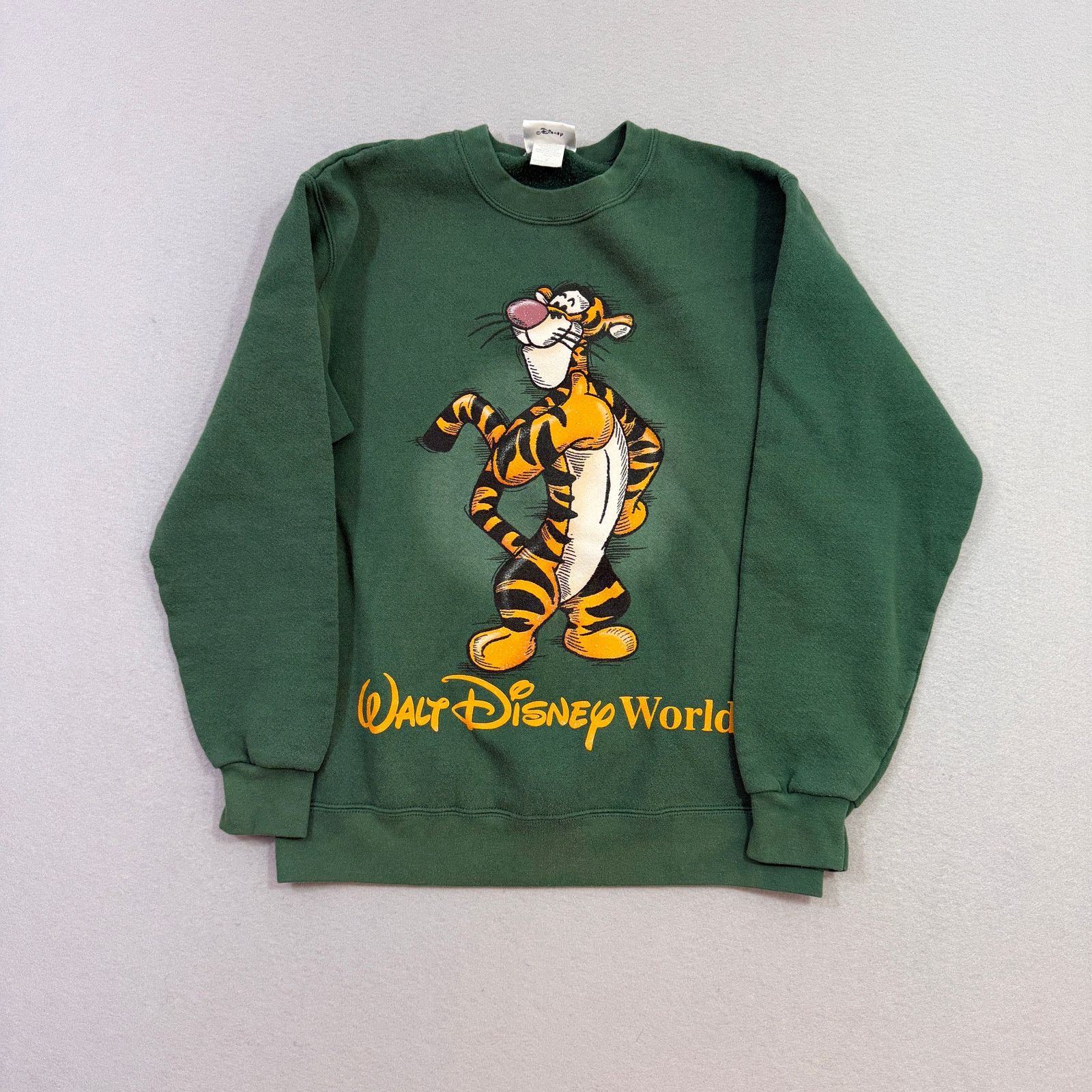 Vintage Vintage Winnie The Pooh Tigger Sweatshirt Size Small Green Size US S / EU 44-46 / 1 - 1 Thumbnail