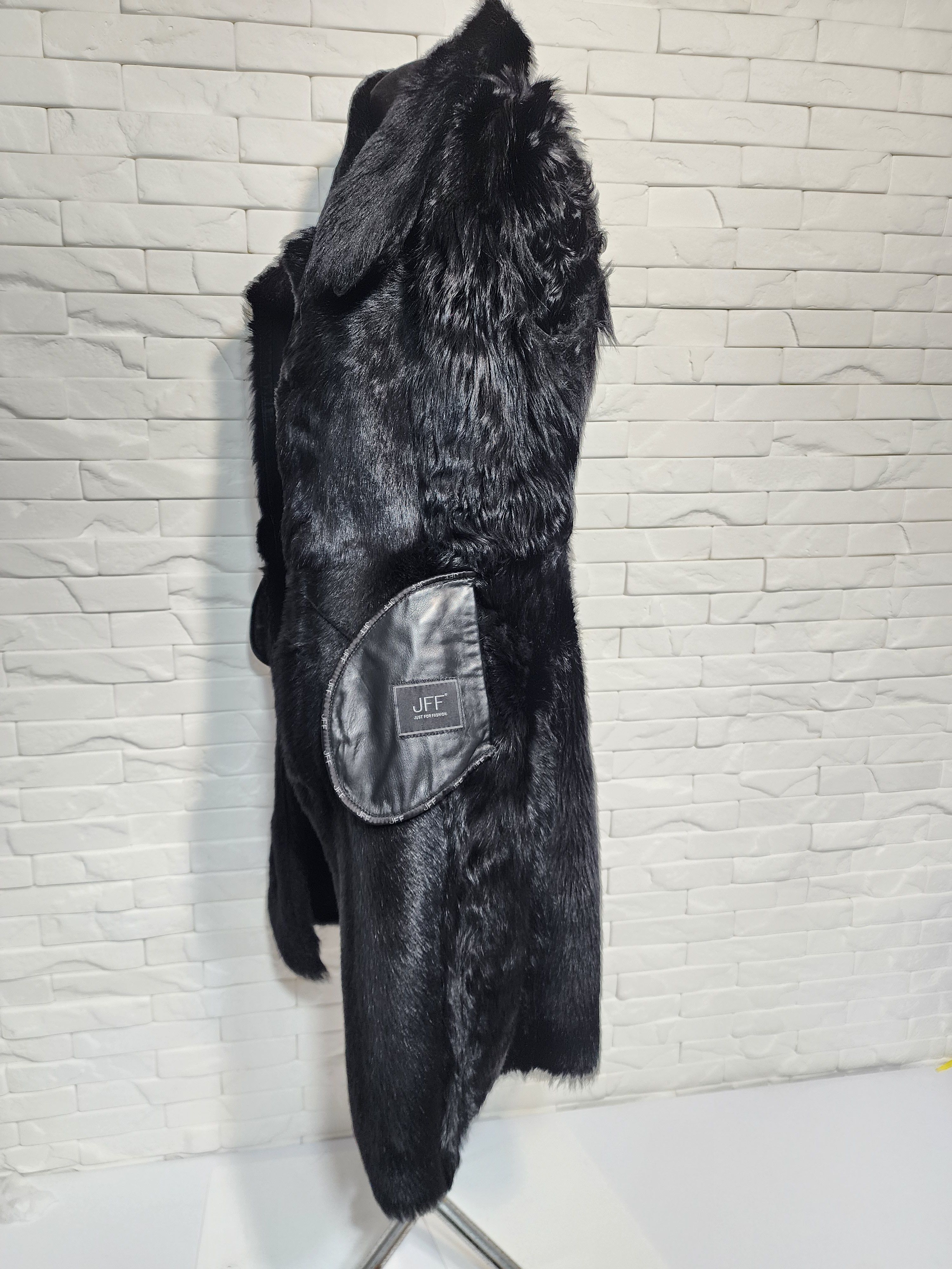 Genuine Leather Black Sheepskin Coat: Women's Genuine Fur Coat, Button Front Size S / US 4 / IT 40 - 9 Thumbnail
