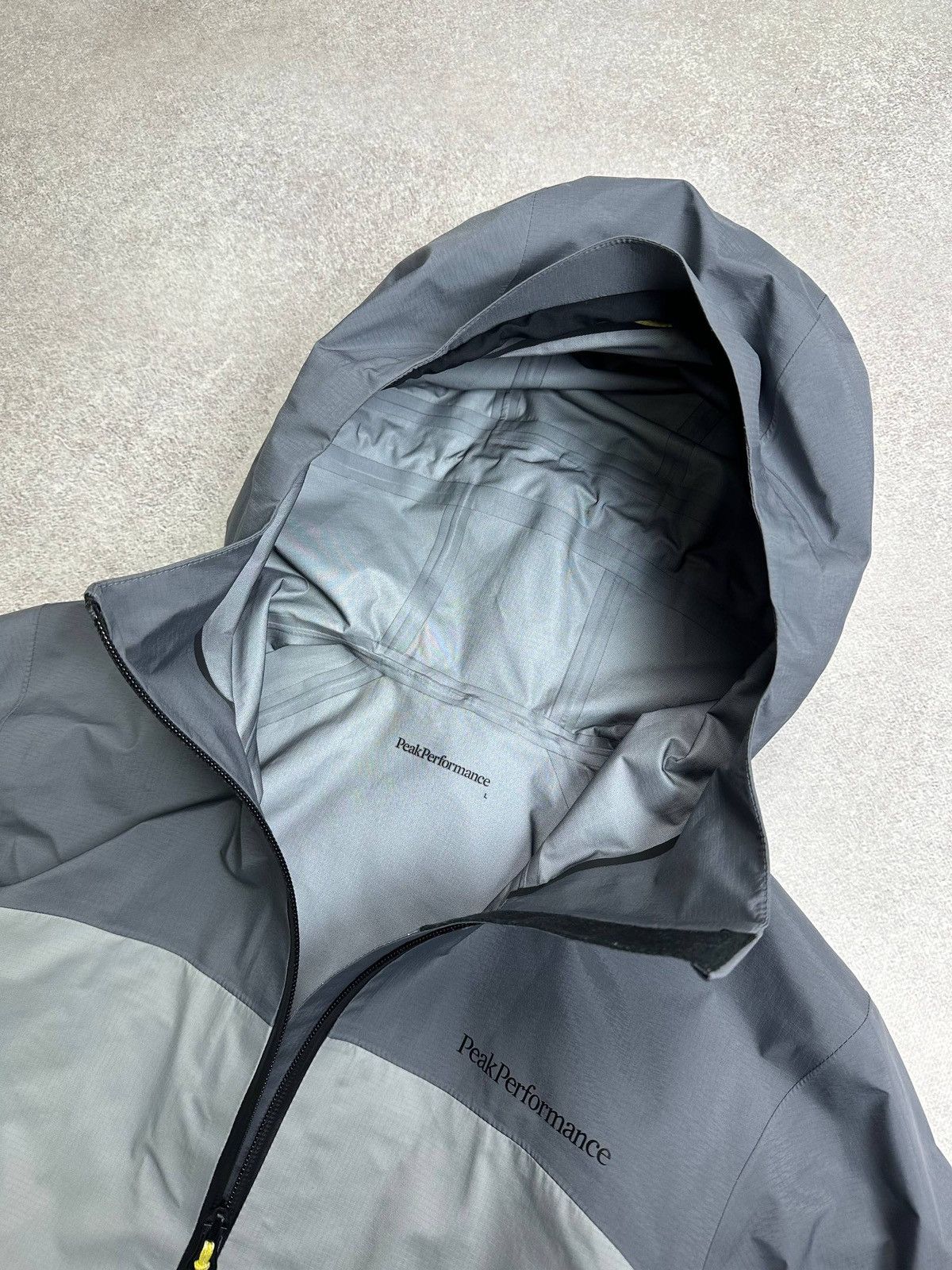 Peak Performance Vintage Peak Performance Shell Waterproof Jacket Rare L Size US L / EU 52-54 / 3 - 5 Thumbnail