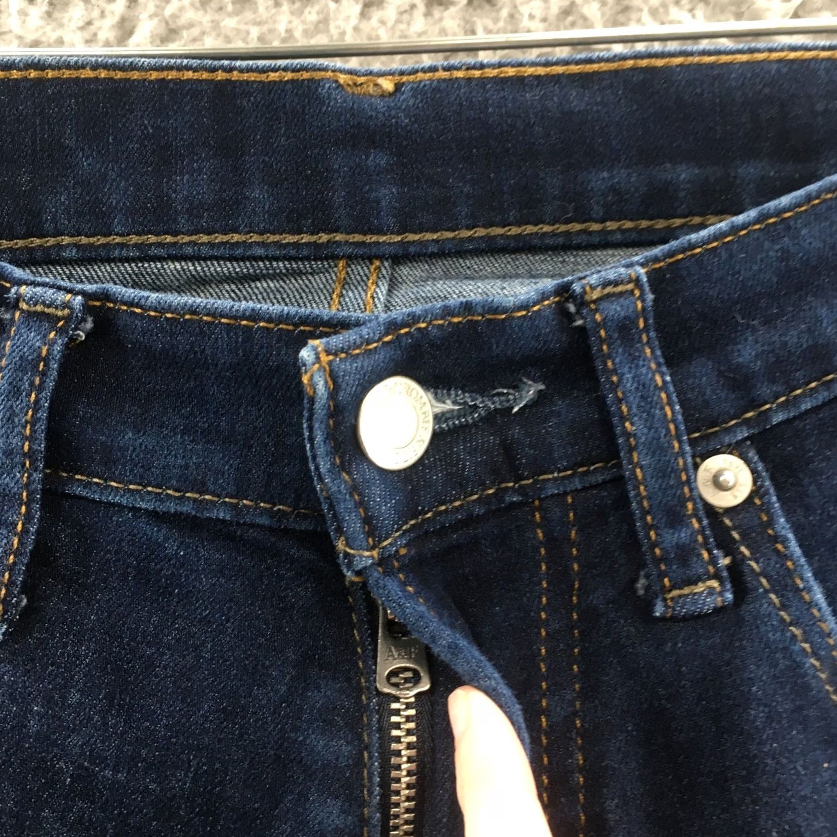 Abercrombie & Fitch Abercrombie & Fitch Jeans Skinny Taper Mens 28x28 Blue Denim Zip Regular Rise 5-Pocket Modern Classic Size 28" / US 6 / IT 42 - 3 Thumbnail