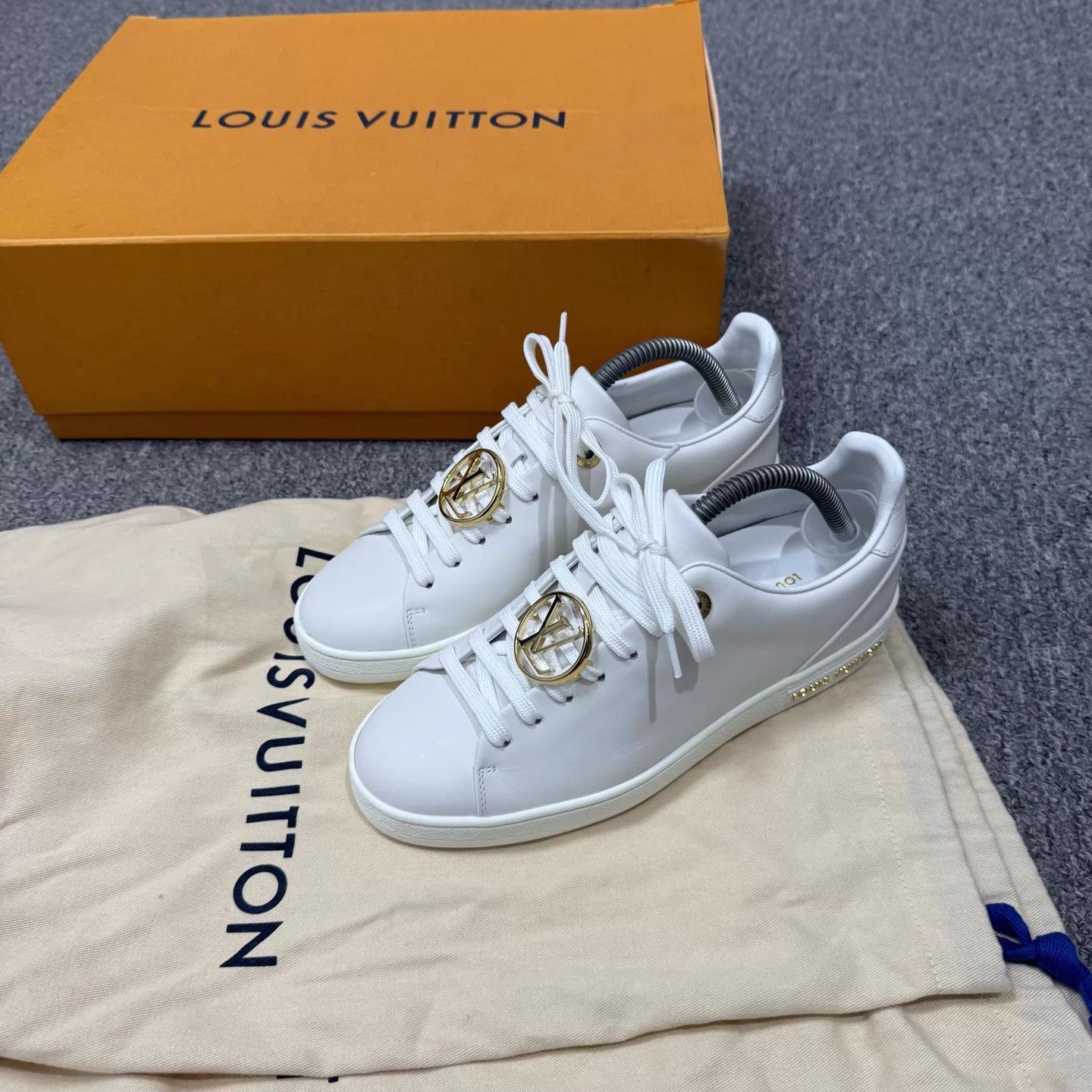 Louis Vuitton LV white metal logo unused 34 EU sneakers Size US 4 / IT 34 - 1 Thumbnail