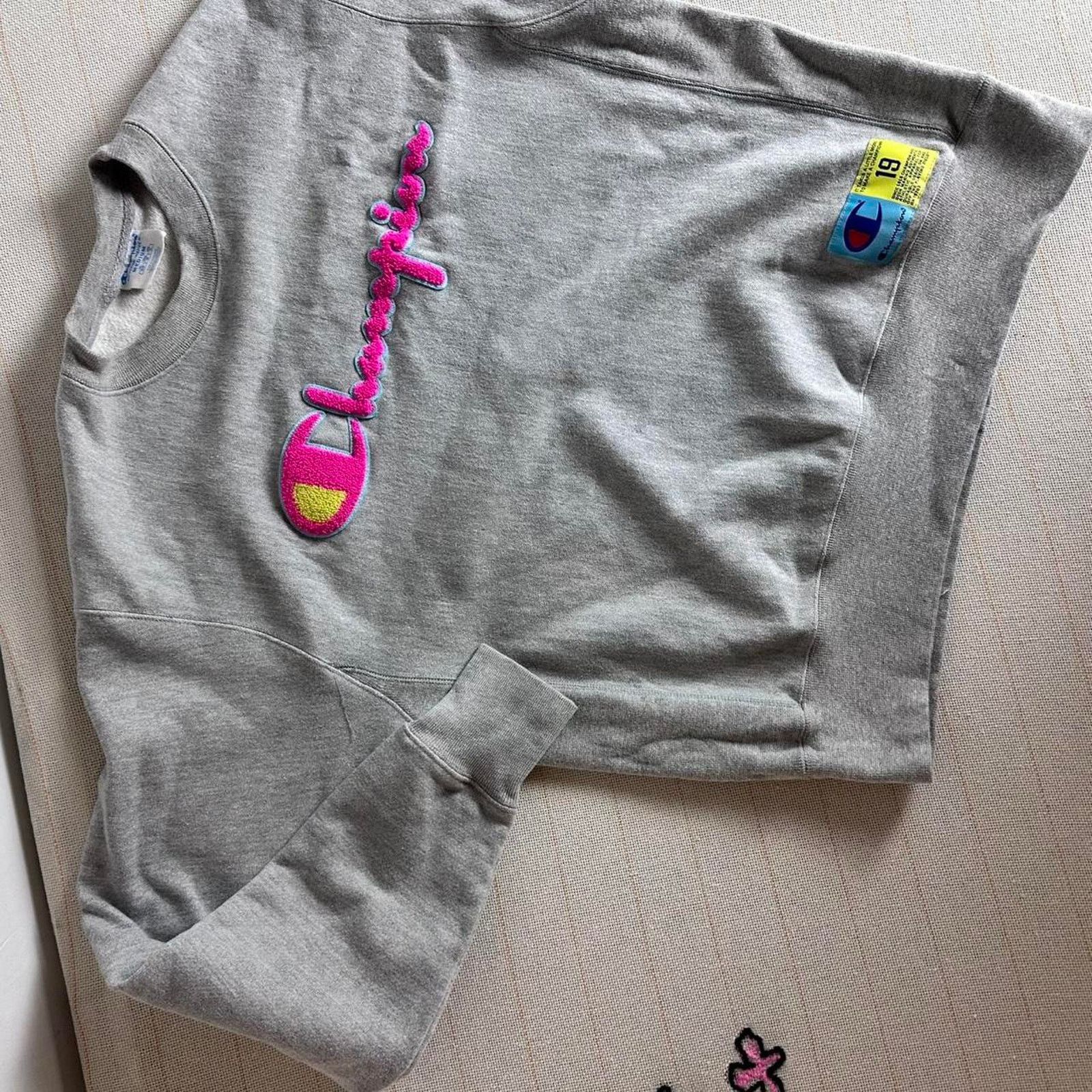Champion Champion Limited Edition Reverse Weave Crewneck Pink Logo Size M / US 6-8 / IT 42-44 - 3 Thumbnail