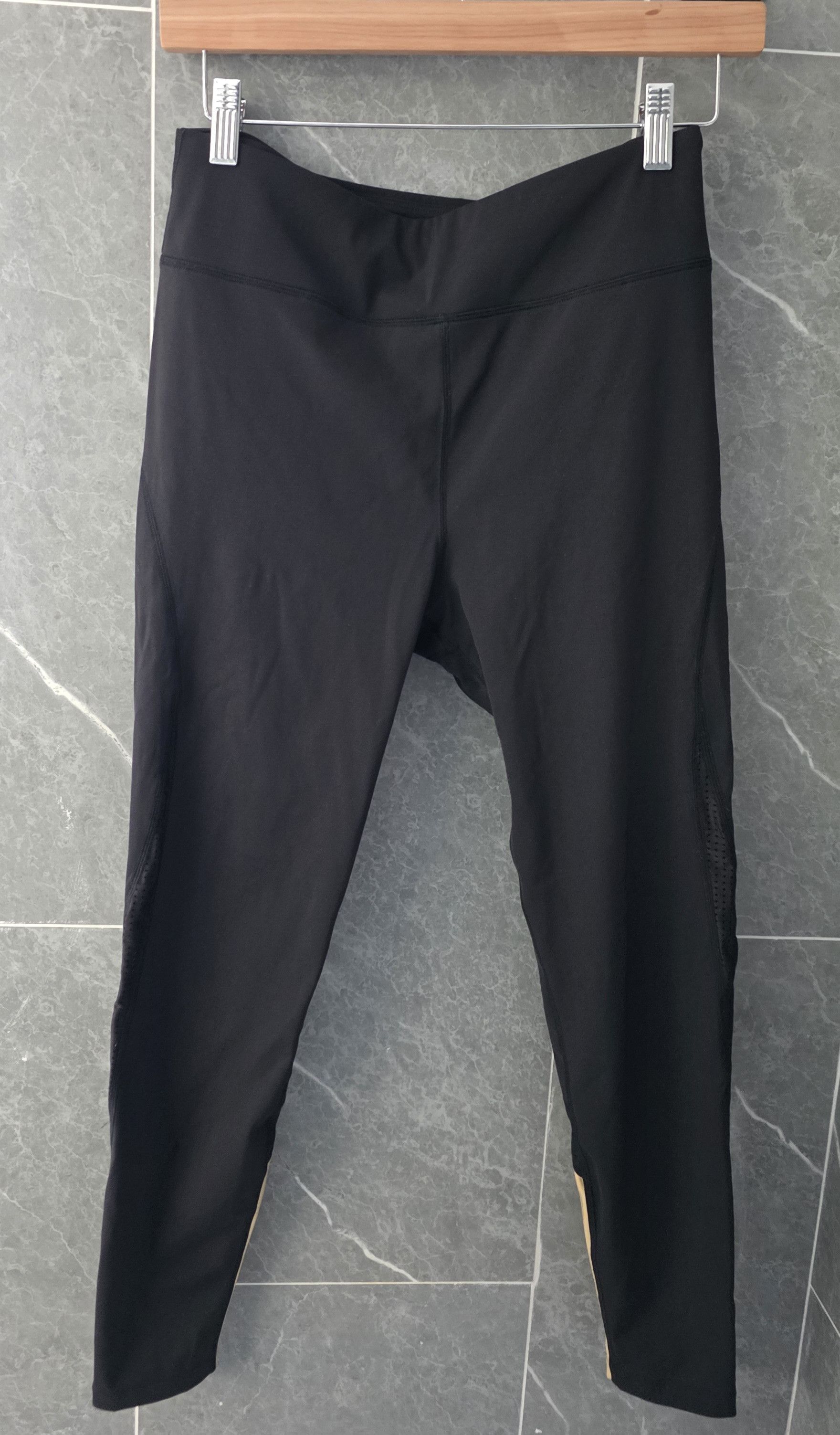 Other Alala Black Gold Leggings Size Medium Size 30" / US 8 / IT 44 - 1 Thumbnail