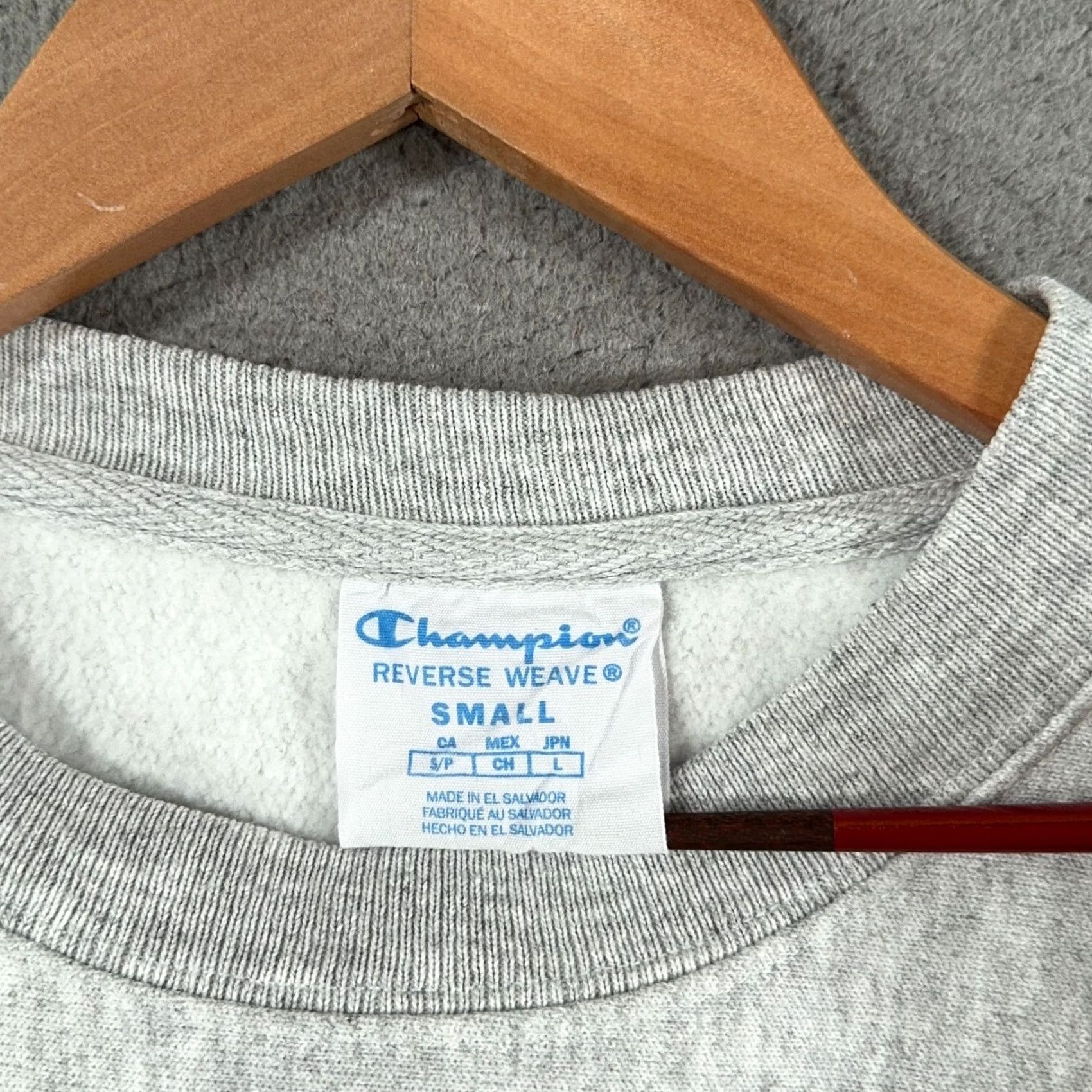 Champion VINTAGE Champion Sweatshirt Chicago Reverse Weave Gray Pullover Small Men Regular Crew Neck Logo 90s Travel Y2K Size US S / EU 44-46 / 1 - 3 Thumbnail