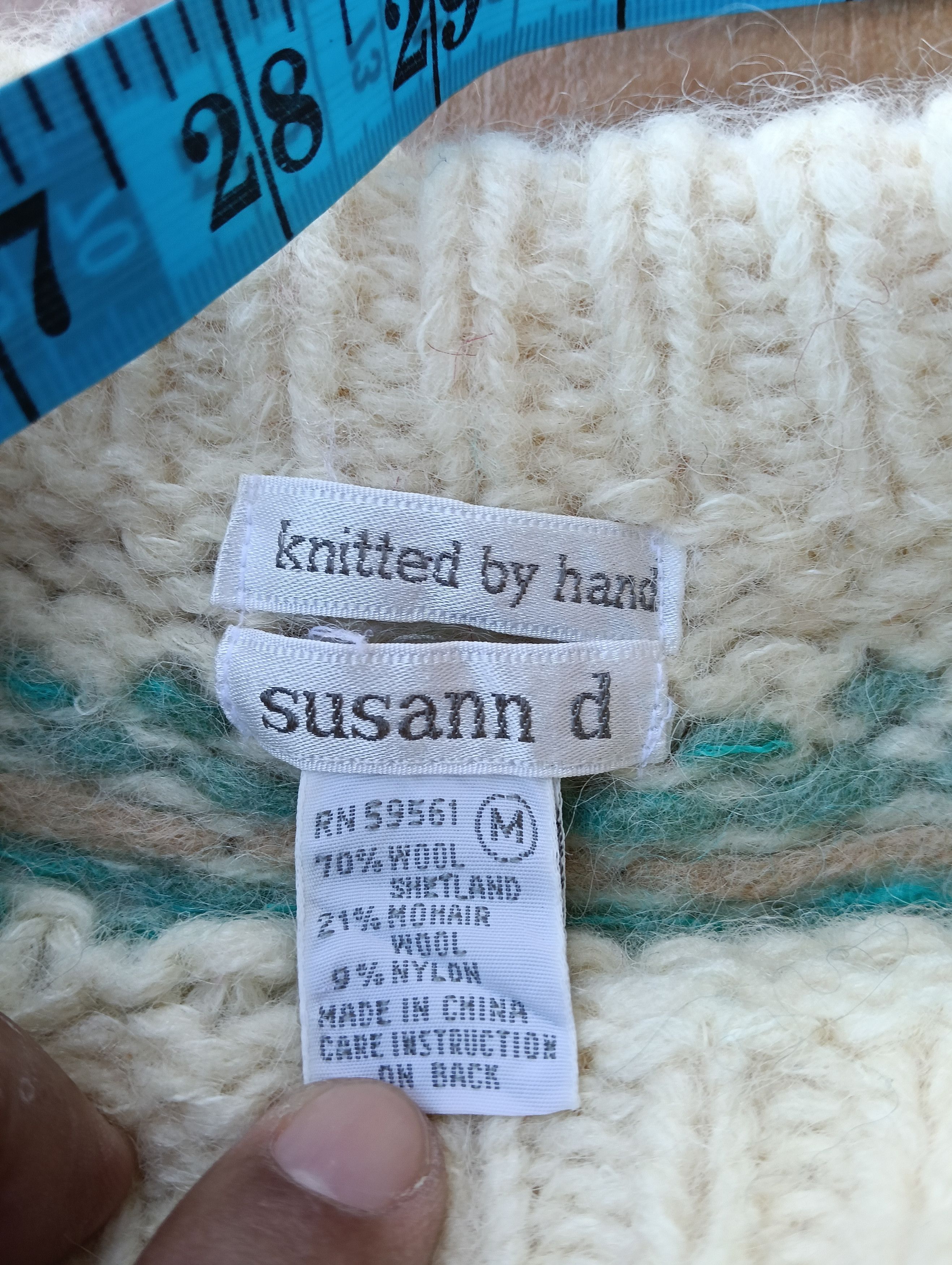 Homespun Knitwear Susann D knitwear hand made wool material. Size M / US 6-8 / IT 42-44 - 5 Thumbnail