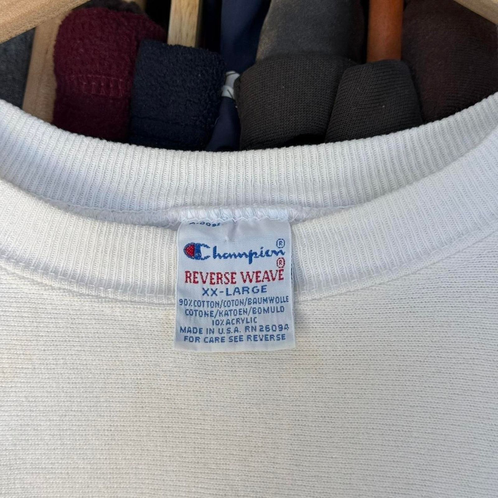 Champion Vintage 90s Wisconsin Champion Reverse Weave Sweatshirt Size US XXL / EU 58 / 5 - 6 Thumbnail