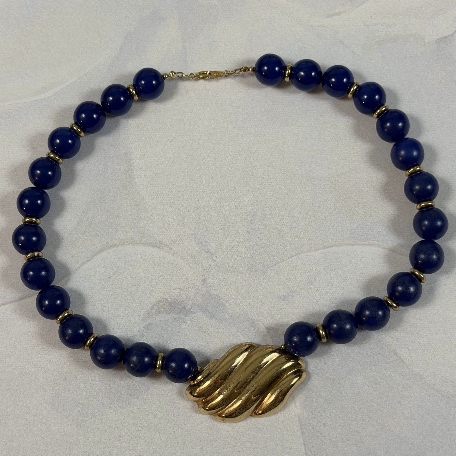 Vintage VTG 1981 Avon Chunky Pendant Necklace 18" Royal Azure Beaded Size ONE SIZE - 5 Thumbnail