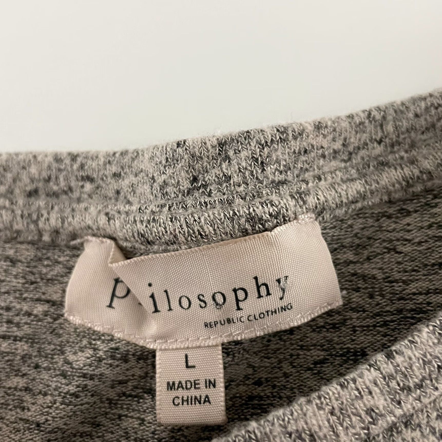 Vintage Philosophy Bell Sleeve Long Sleeve Super Soft Top Women's L Black Gray Blouse, Bell Sleeve, Philosophy, Super Soft, Long Sleeve, Black, Gray, L, Women Size L / US 10 / IT 46 - 2 Thumbnail